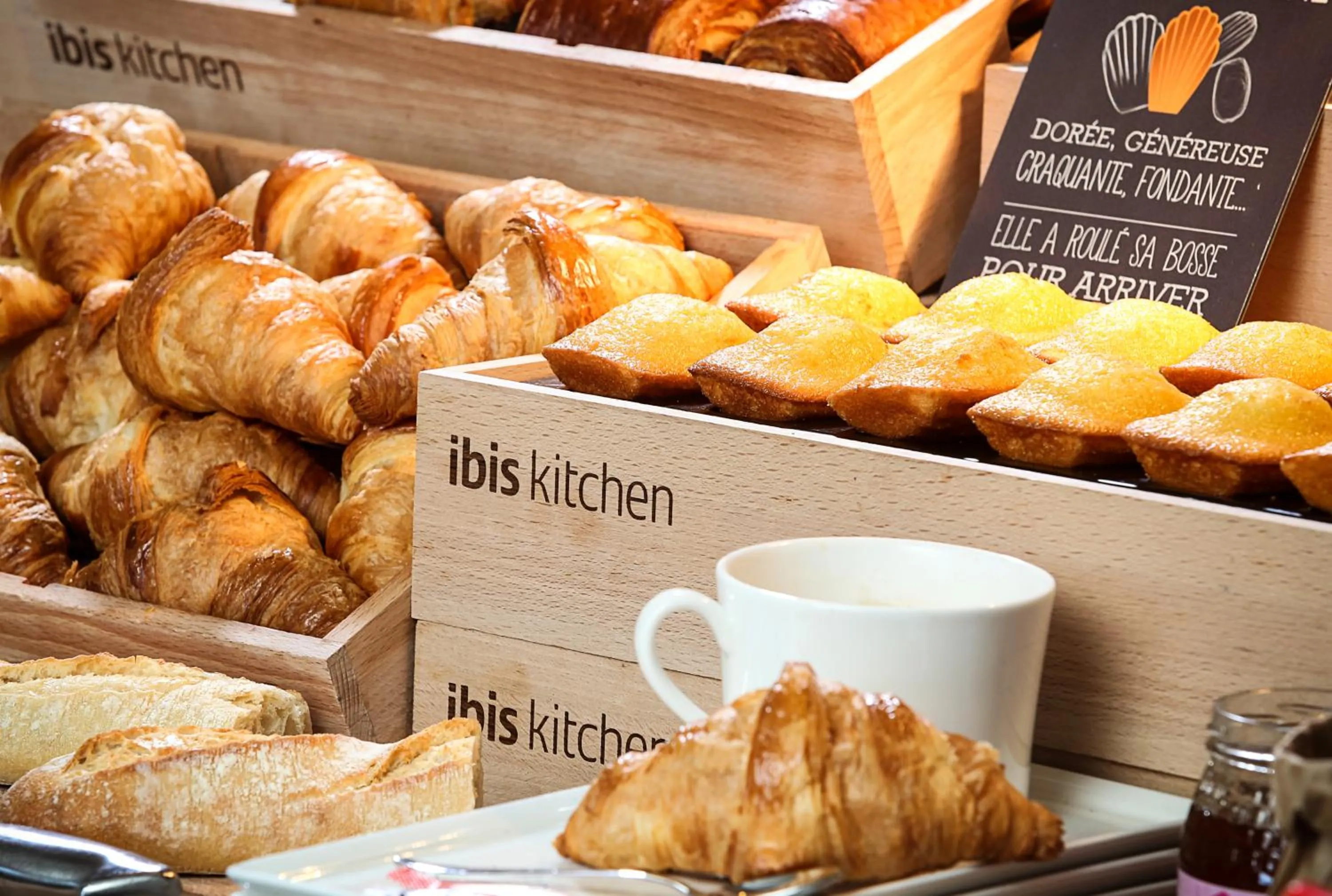 Buffet breakfast in Ibis Barcelona Meridiana