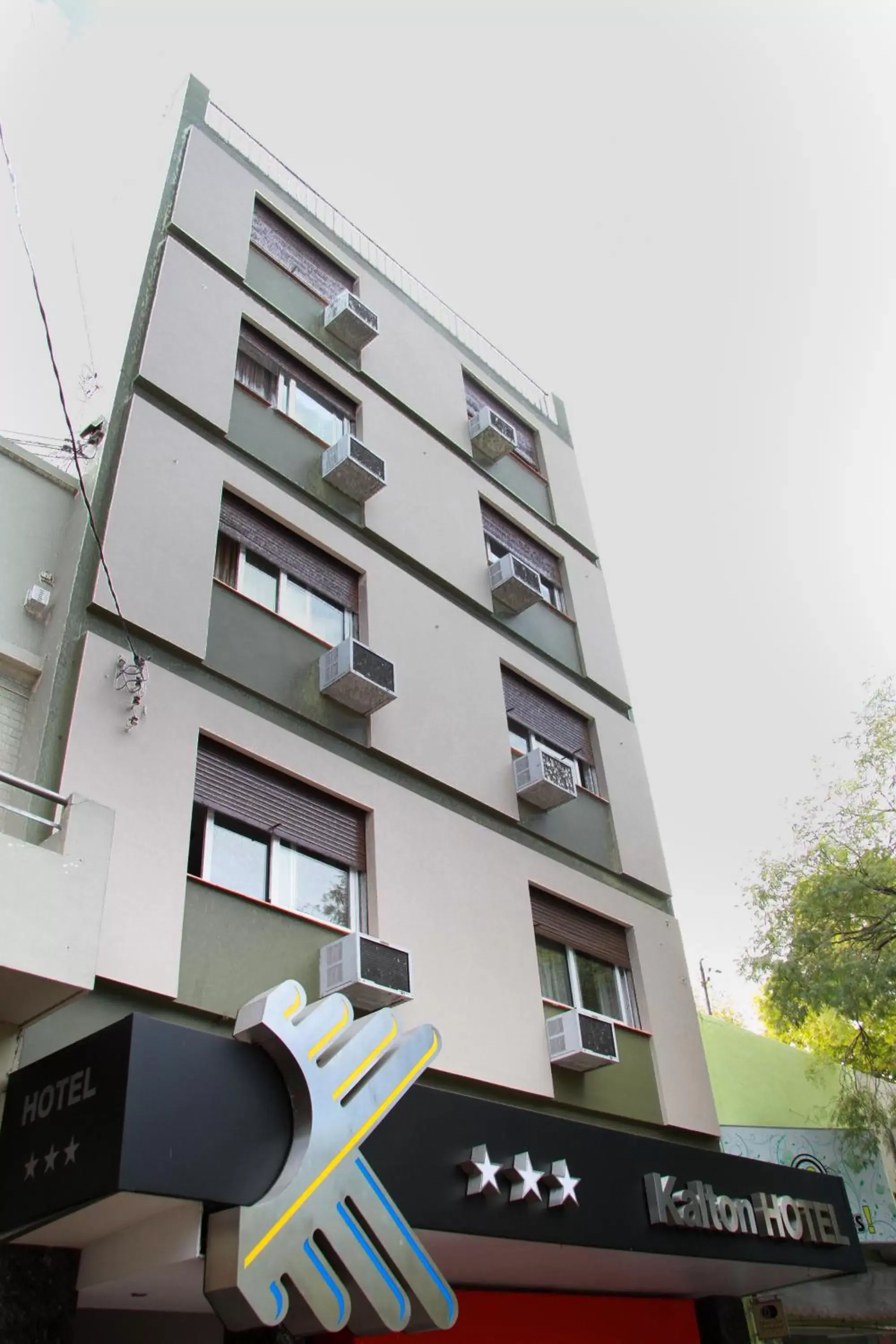 Property building in Kalton Property building in Kalton