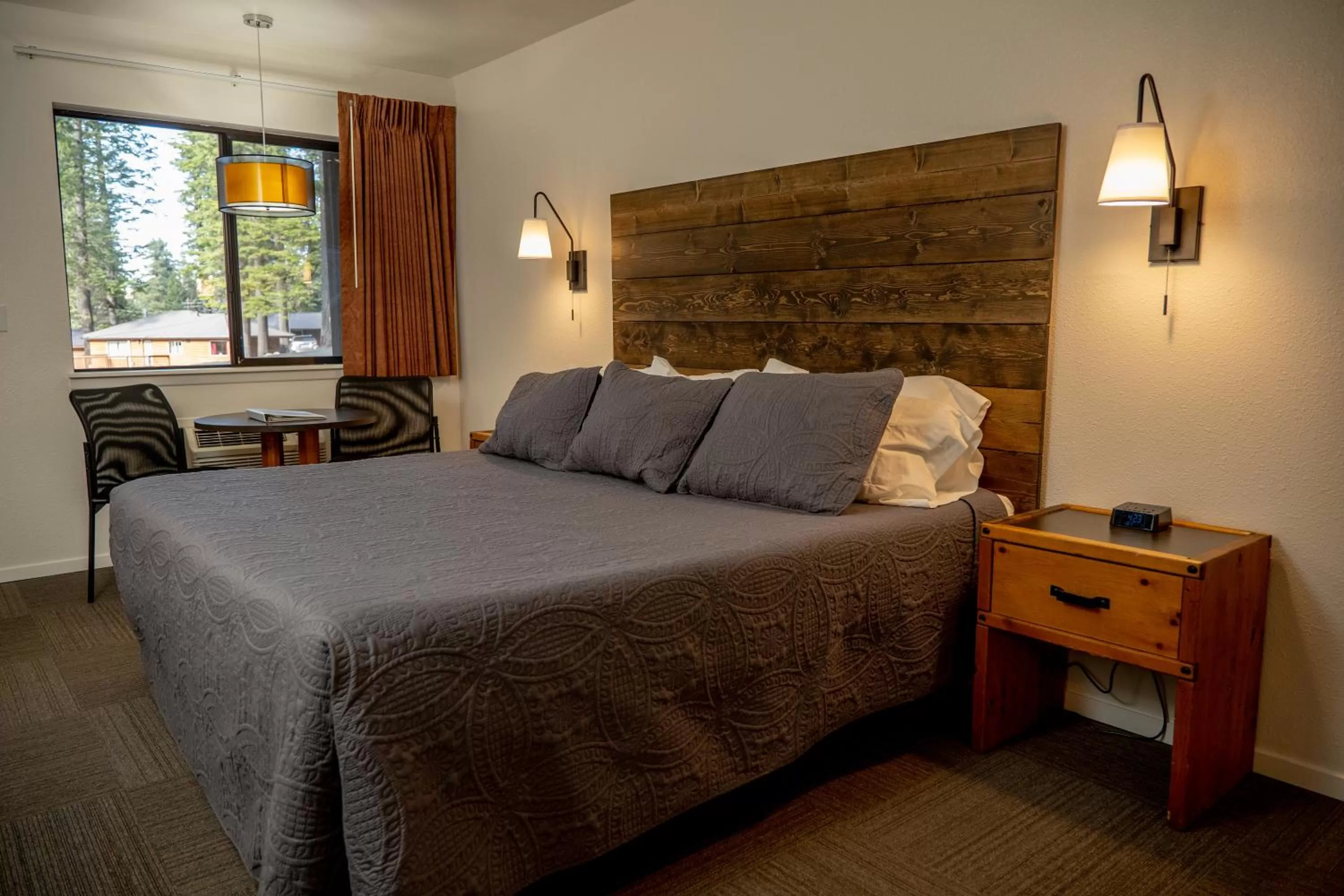 Bed in Eagle Cap Chalets