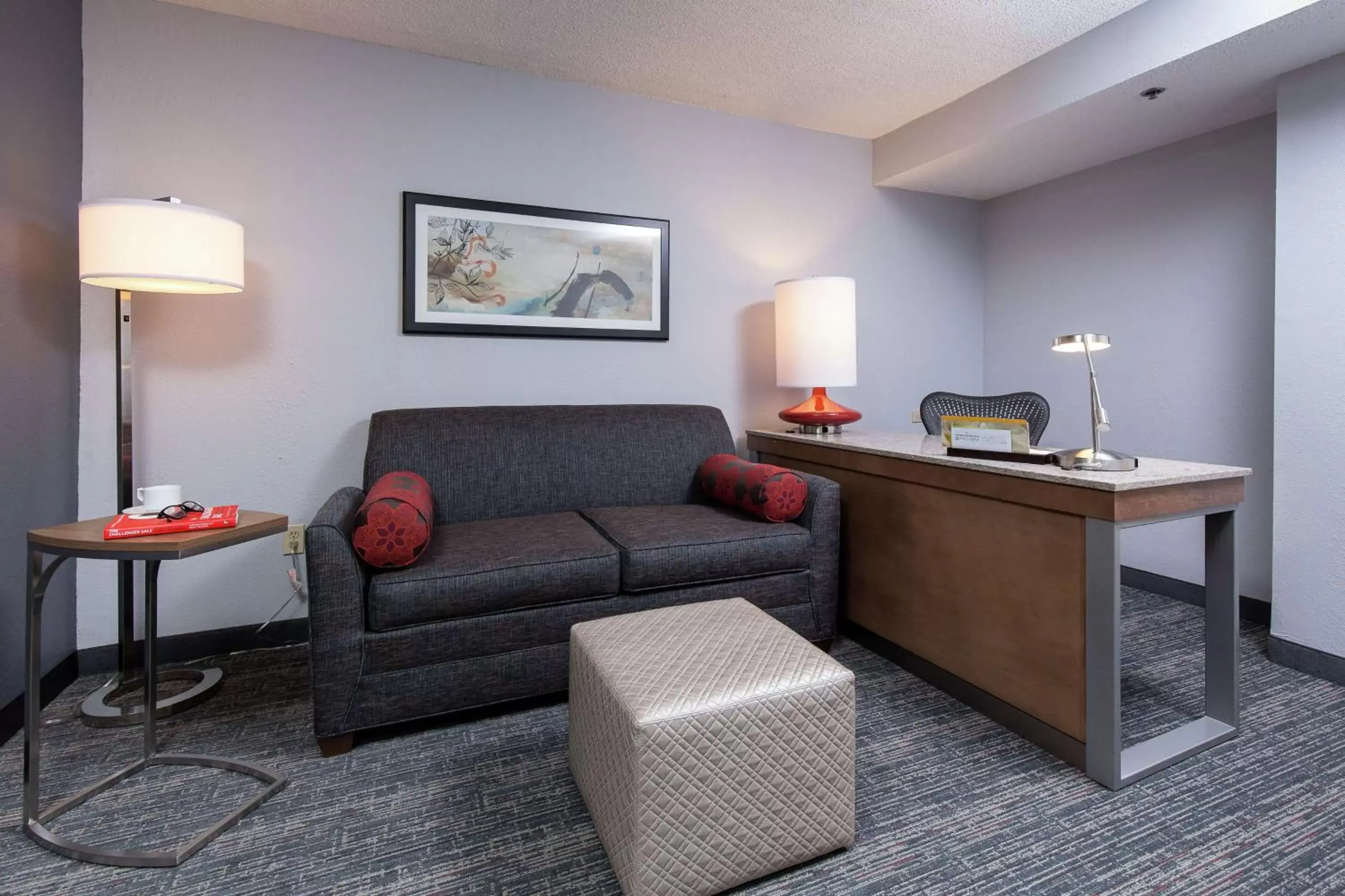 Bedroom, Seating Area in Hilton Garden Inn Atlanta Northpoint