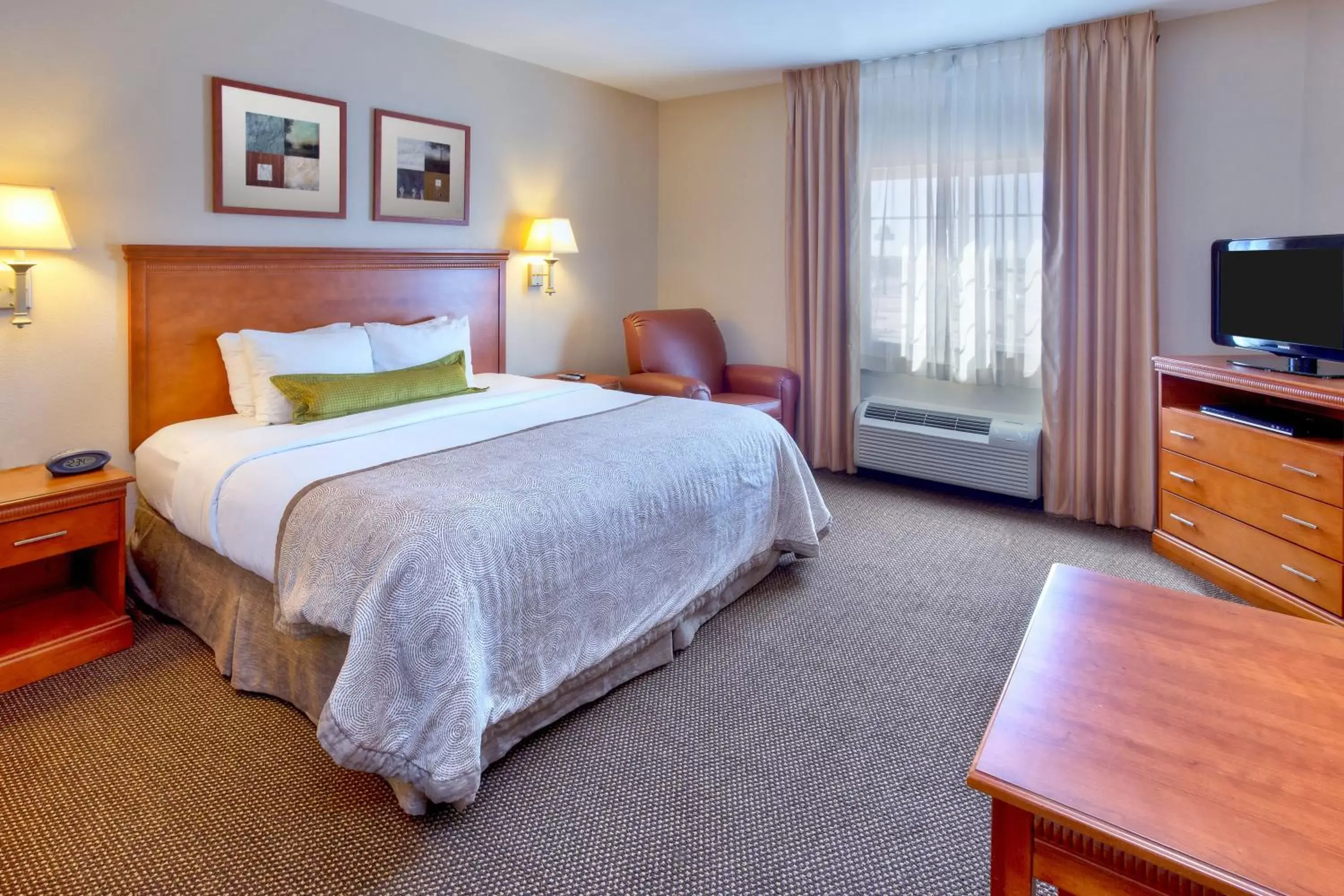 Photo of the whole room, Bed in Candlewood Suites Fort Stockton, an IHG Hotel