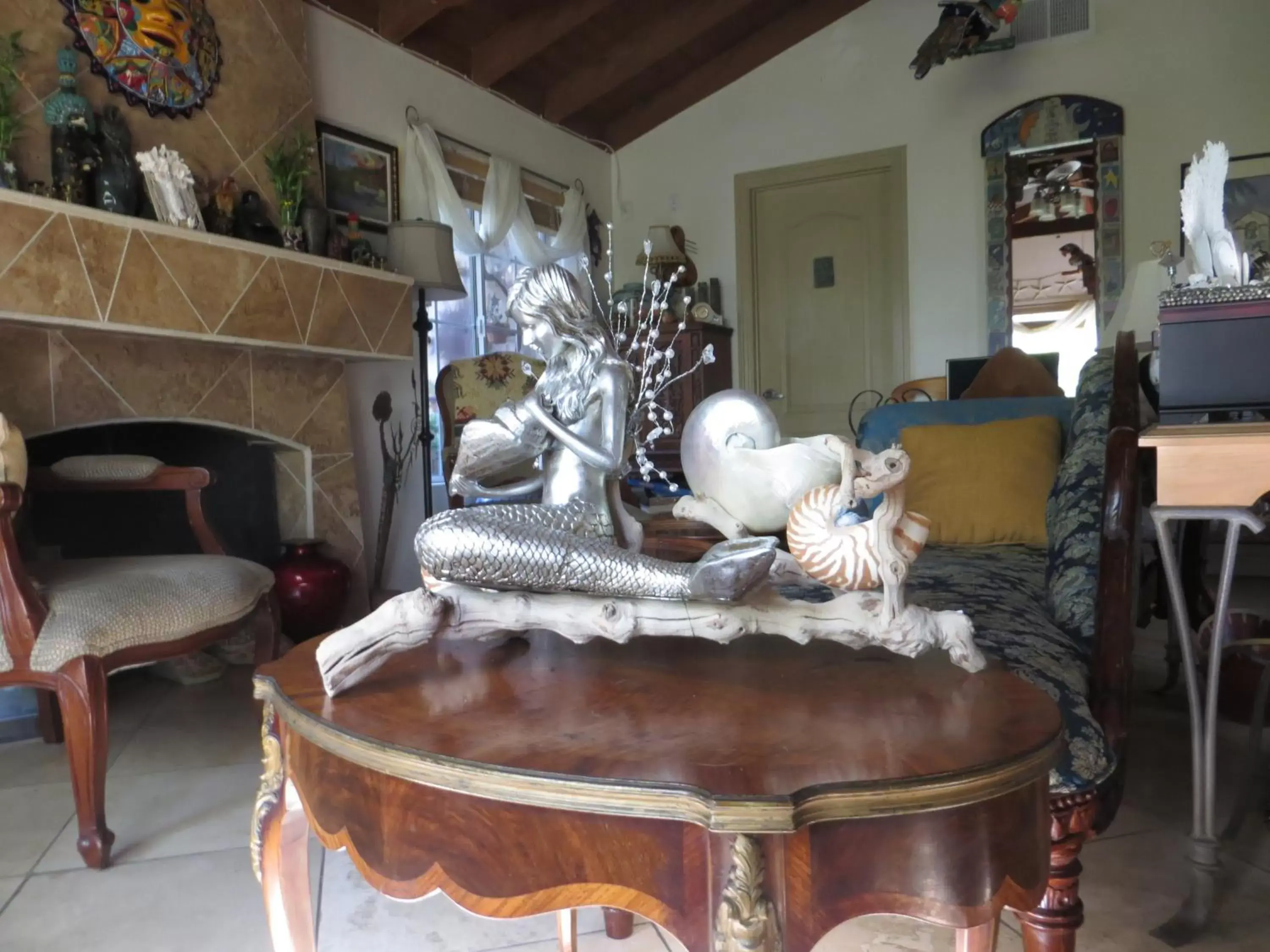 Decorative detail, Seating Area in Always Inn San Clemente Bed & Breakfast by Elevate Rooms