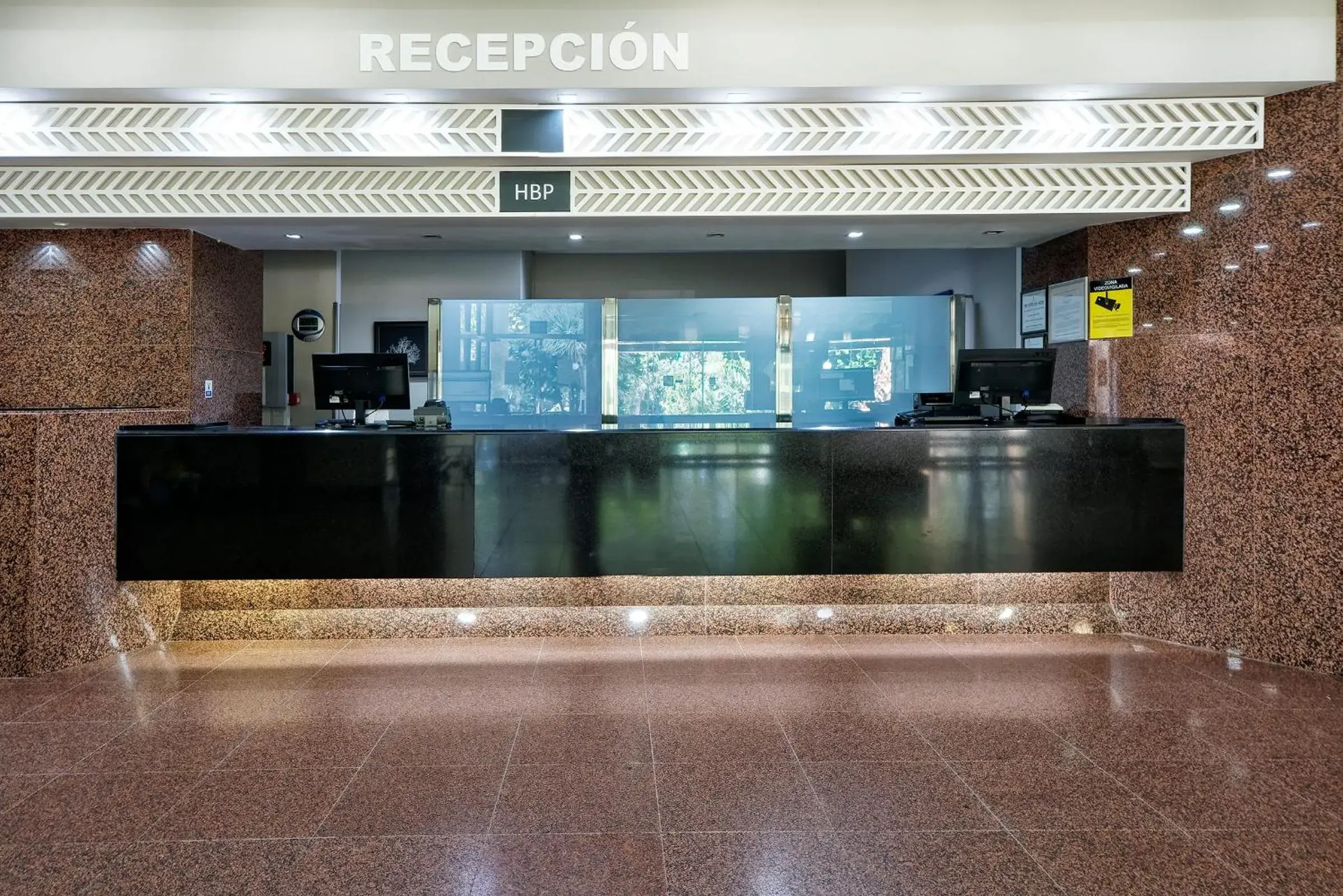 Lobby/Reception in Relaxia Beverly Park