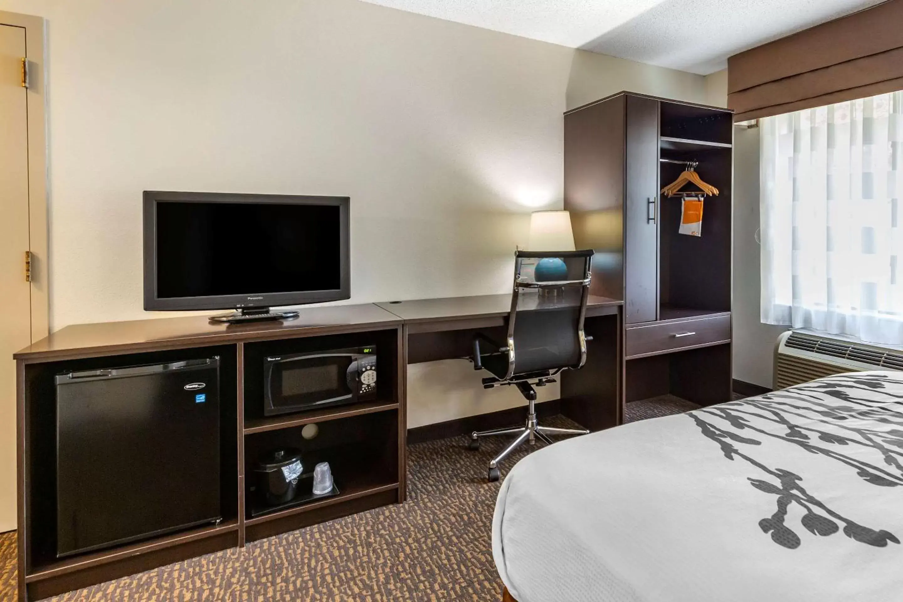 Photo of the whole room, Bed in Sleep Inn Henderson I-85 Photo of the whole room, Bed in Sleep Inn Henderson I-85