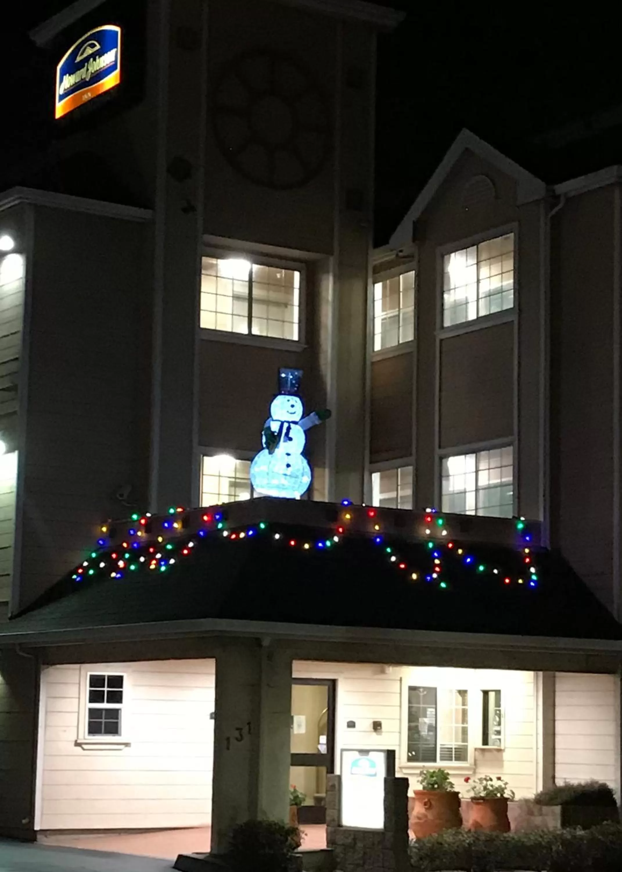 Property building in Howard Johnson by Wyndham Salinas