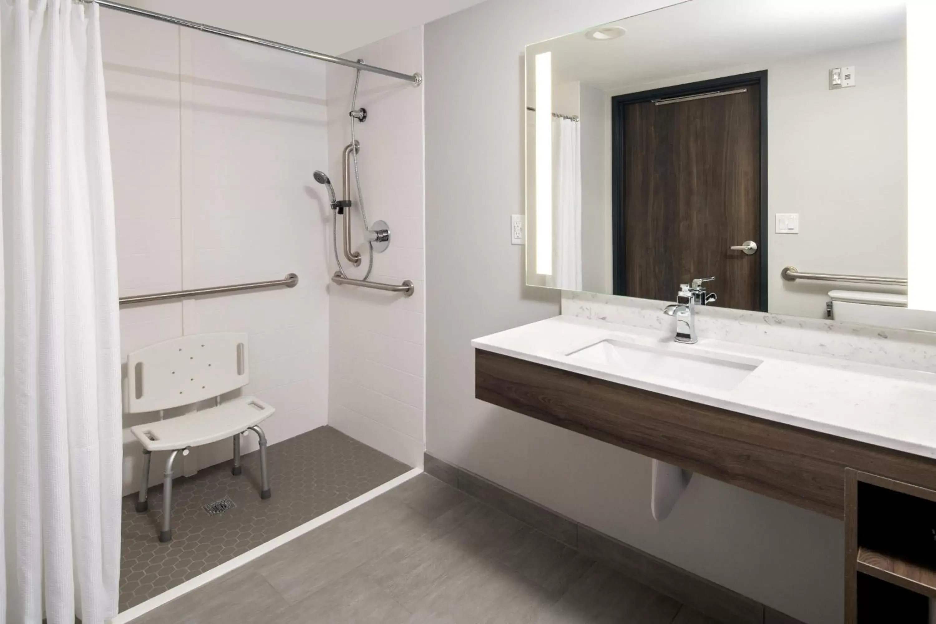 Bathroom in La Quinta Inn & Suites by Wyndham Spokane Downtown Bathroom in La Quinta Inn & Suites by Wyndham Spokane Downtown