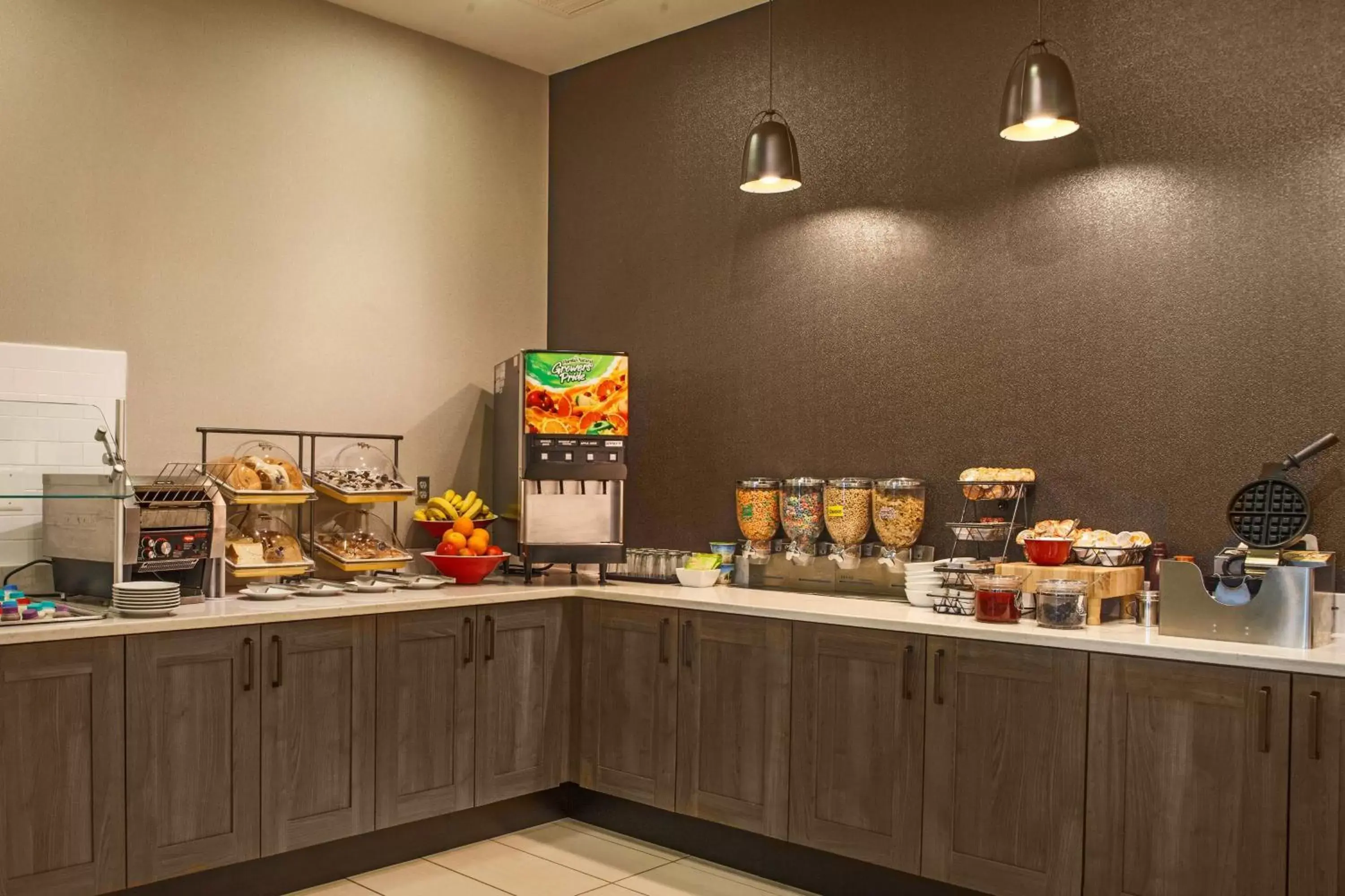 Breakfast, Restaurant/Places to Eat in Residence Inn by Marriott Aberdeen at Ripken Stadium