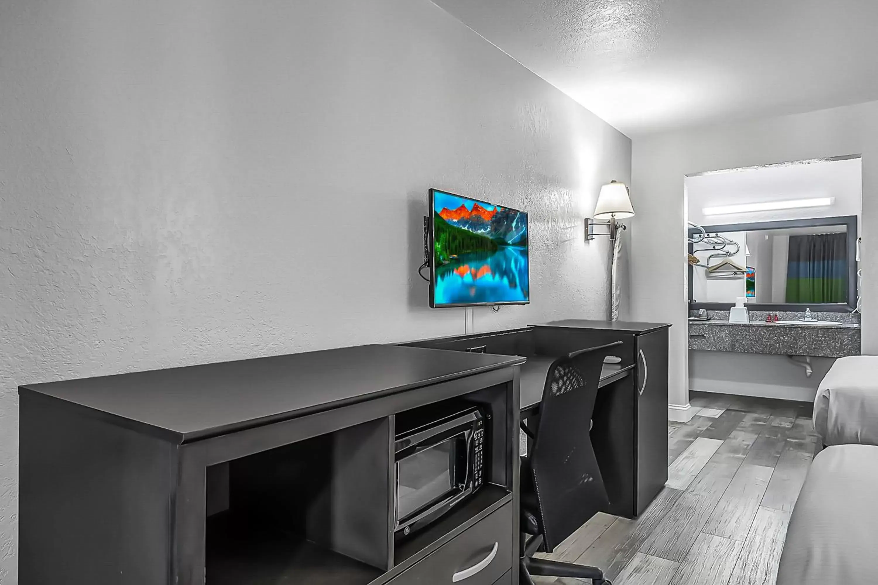 TV and multimedia in SureStay Hotel by Best Western Oklahoma City West