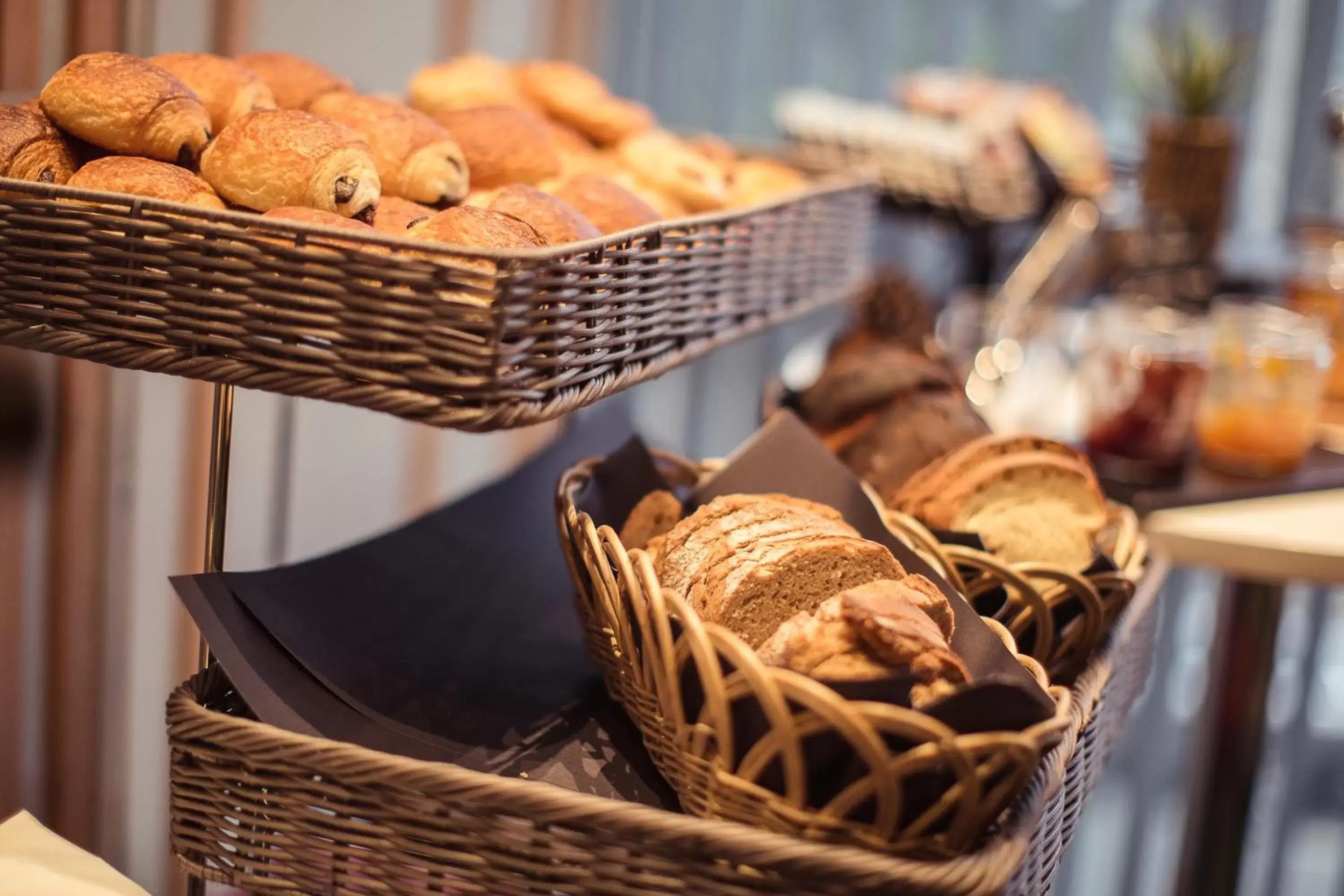 Buffet breakfast, Food in Mercure Limoges Centre