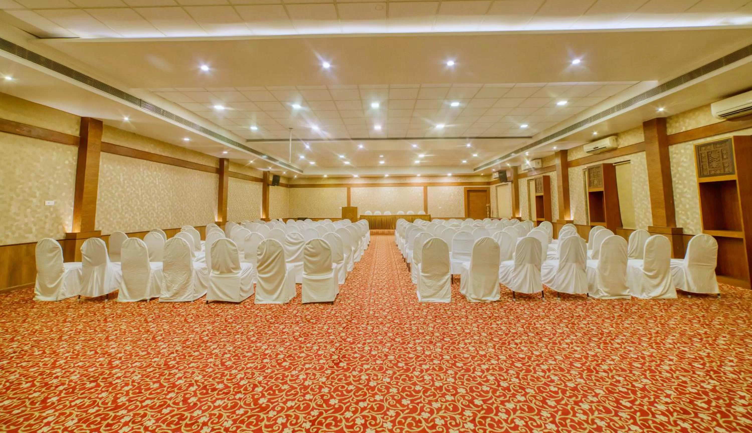 Banquet/Function facilities in HOTEL WINDSOR CASTLE