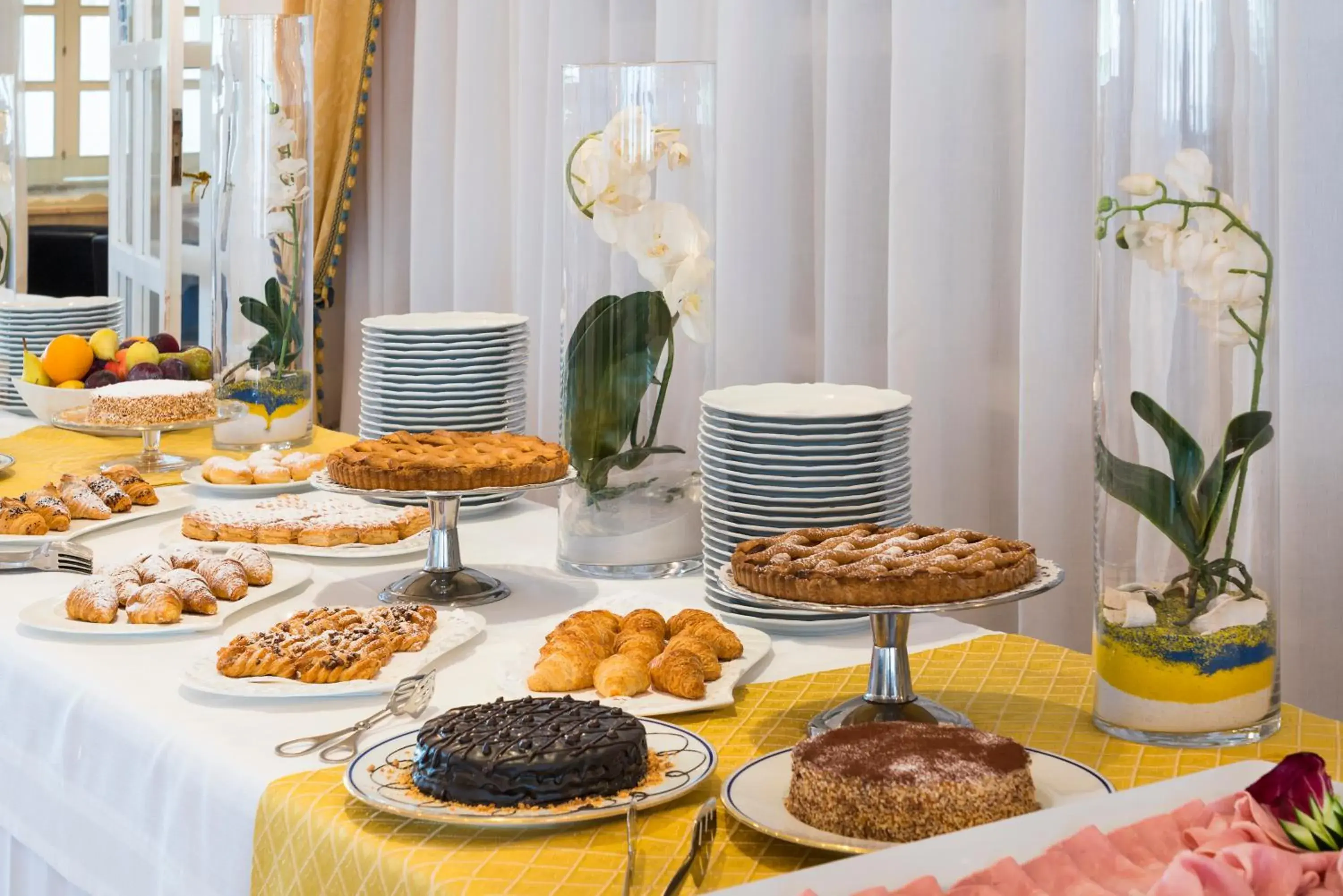 Buffet breakfast in Sant Alphio Garden Hotel & SPA