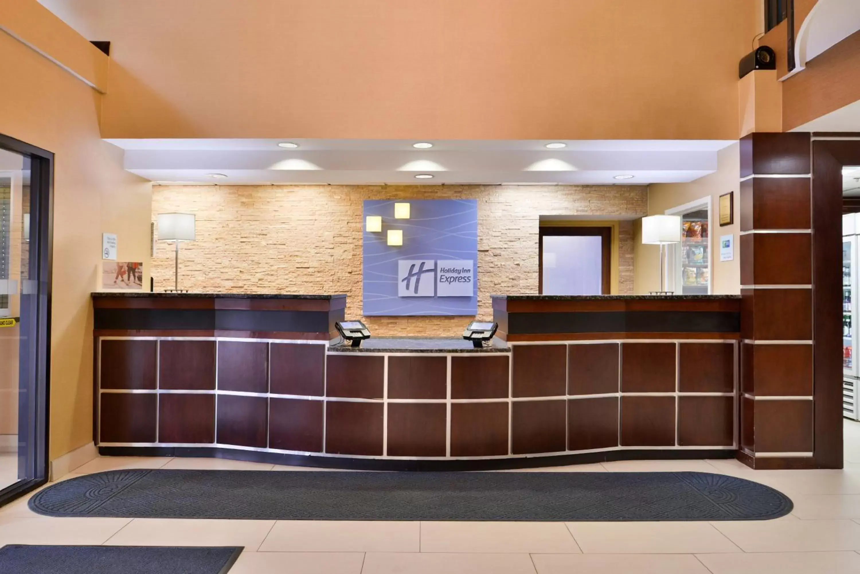 Lobby or reception, Lobby/Reception in Holiday Inn Express Hotel & Suites West Chester, an IHG Hotel