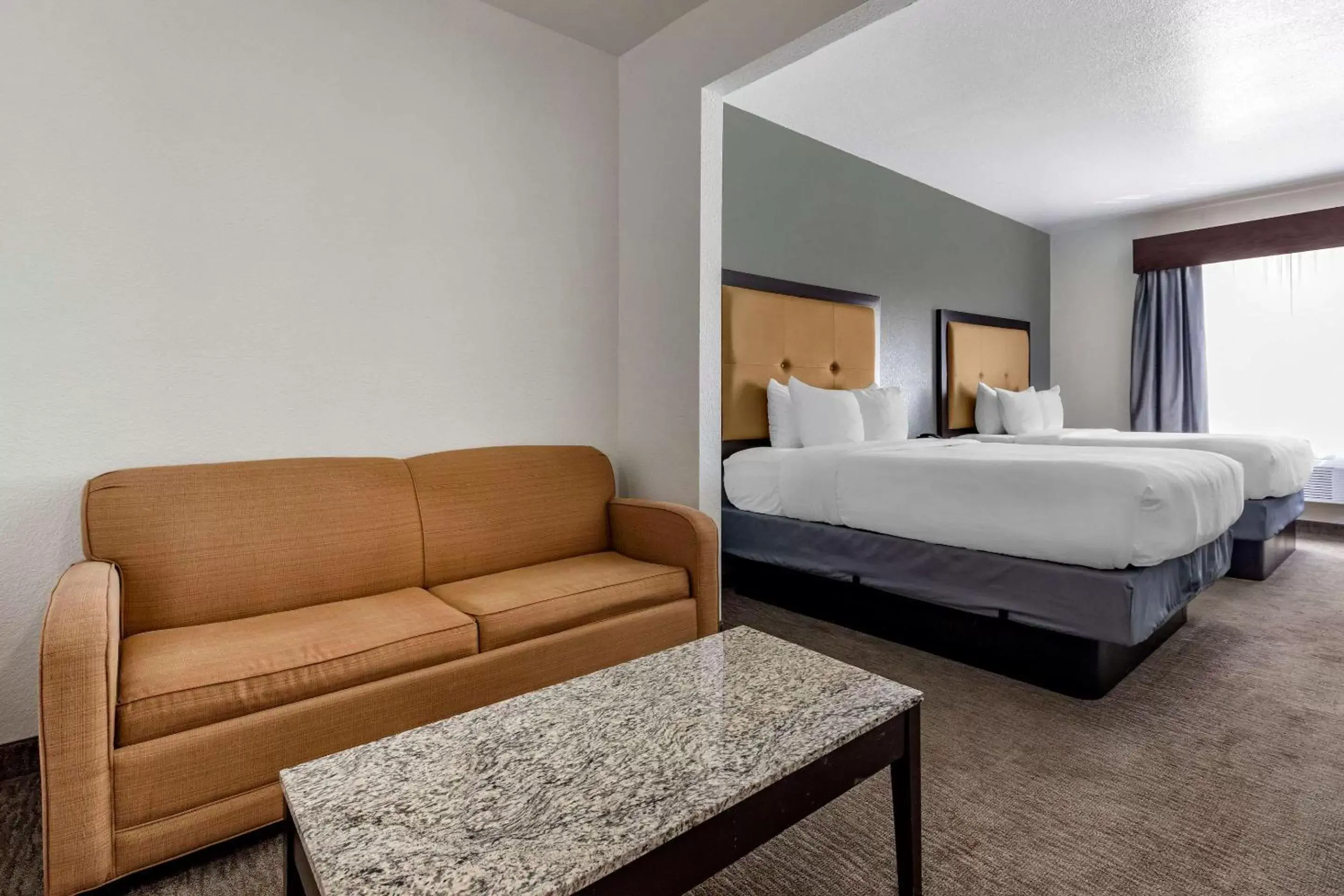 Bedroom in Comfort Inn & Suites Gatesville Near Fort Cavazos