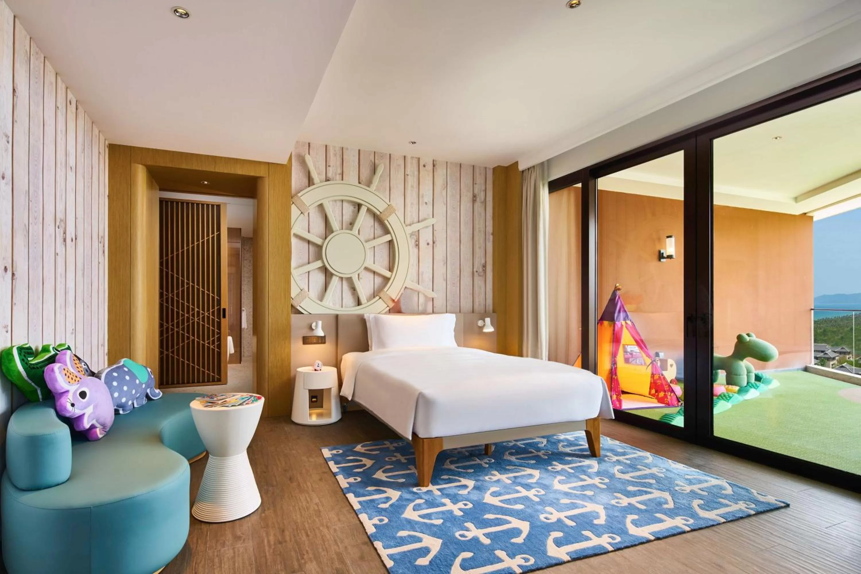 Photo of the whole room, Bed in Crowne Plaza Sanya Haitang Bay Resort by IHG