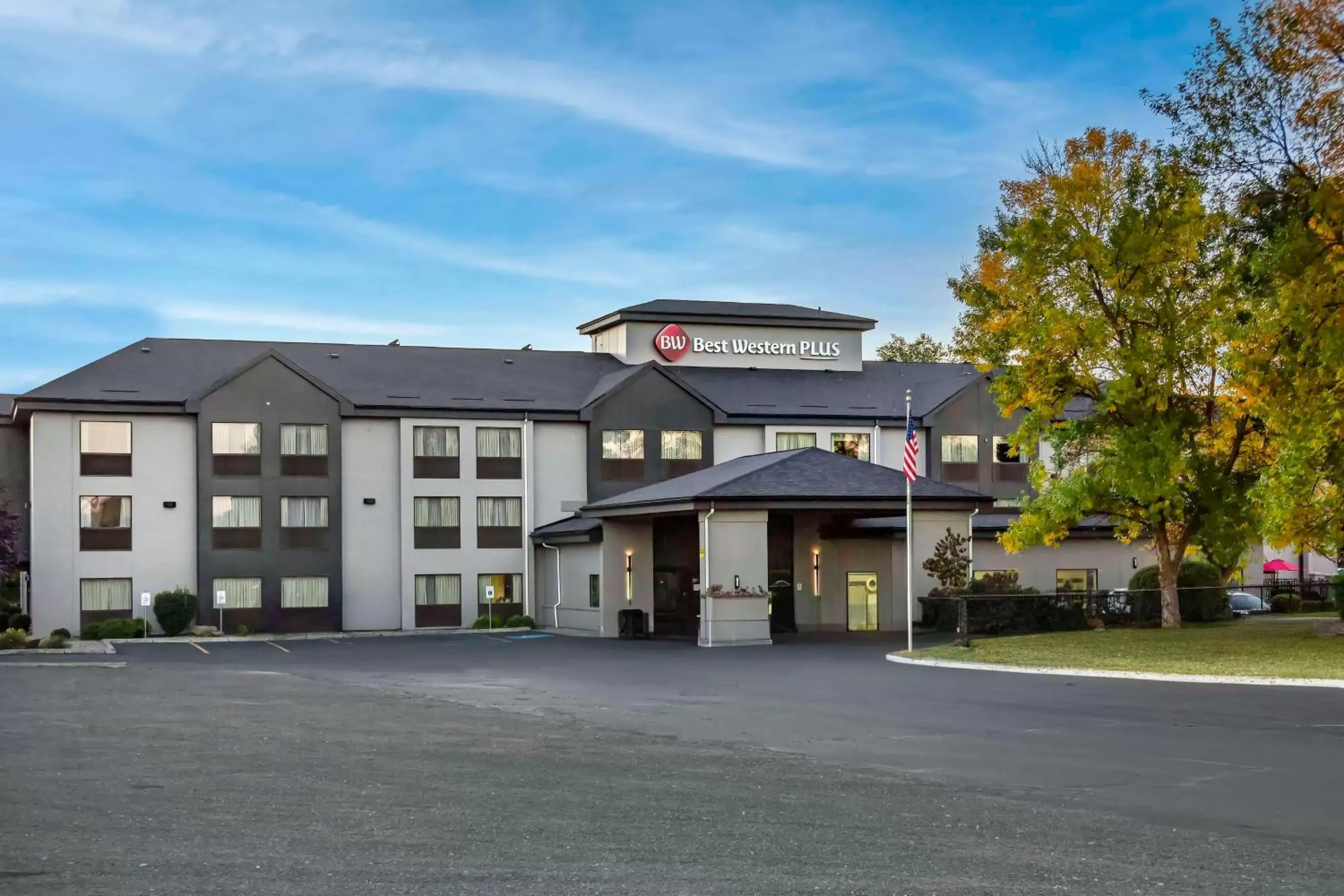 Property Building in Best Western Plus Spokane North