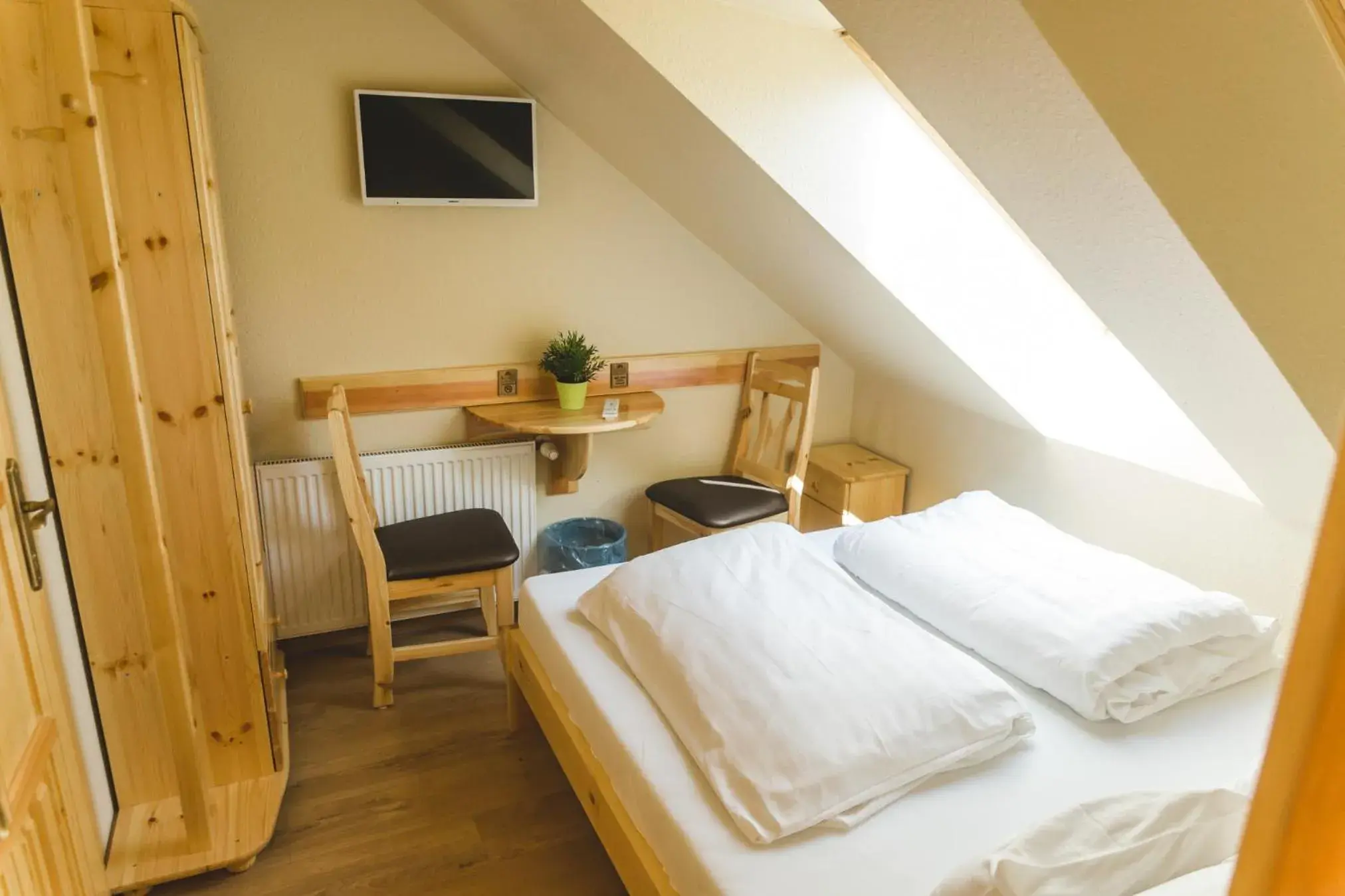 Property building, Bed in Hotel Karin Property building, Bed in Hotel Karin