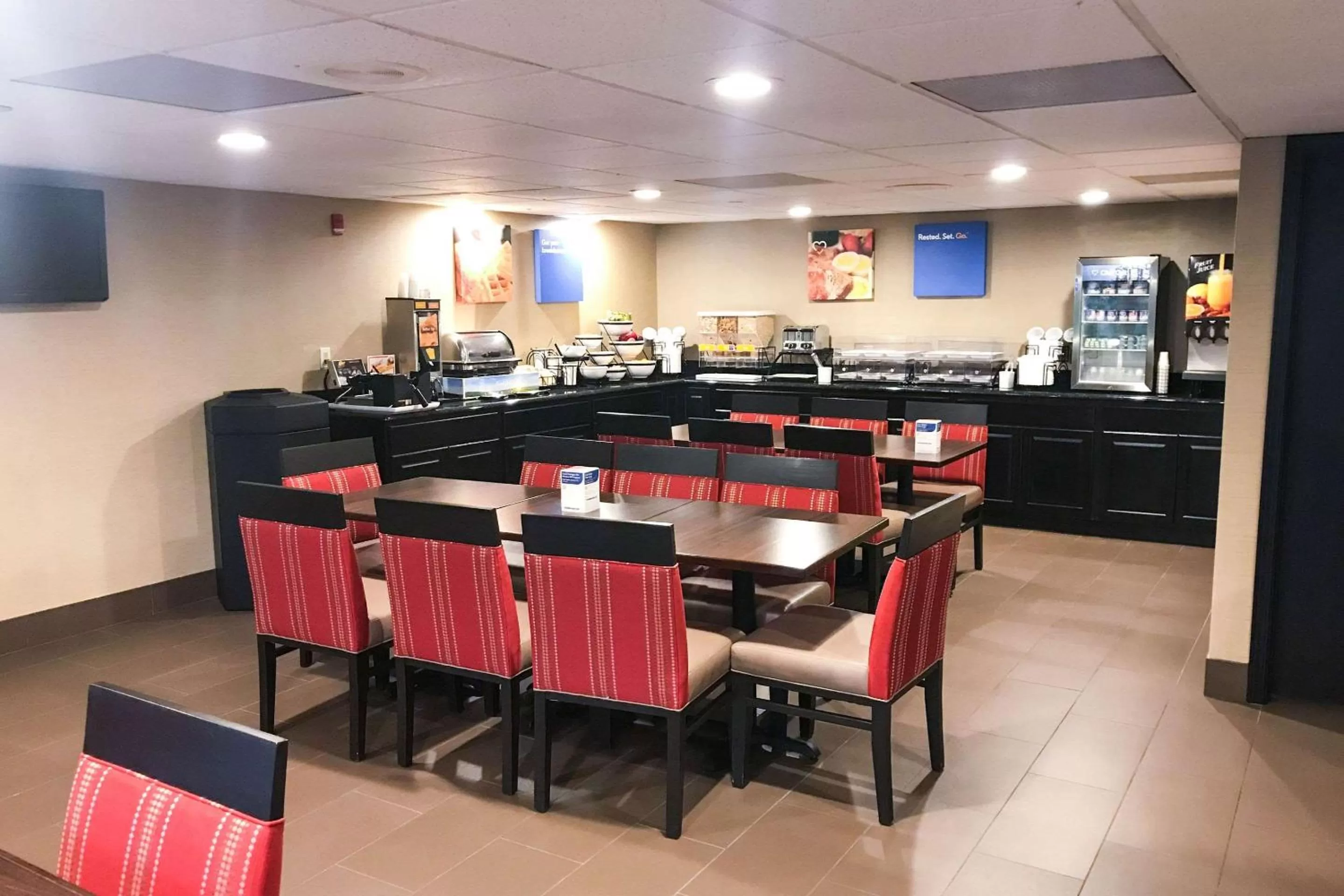 Restaurant/places to eat in Comfort Inn
