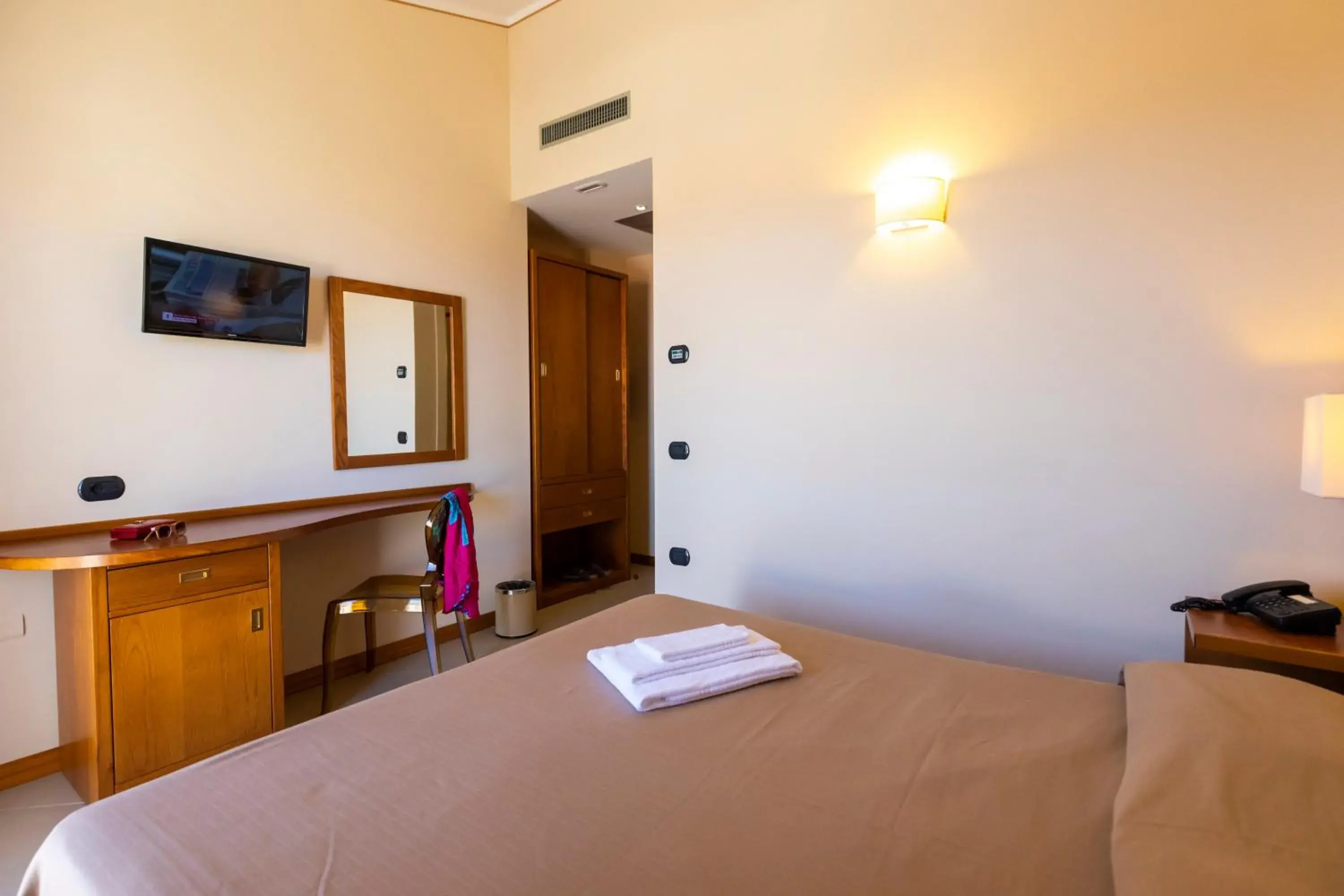 Bed in Tropis Hotel Bed in Tropis Hotel