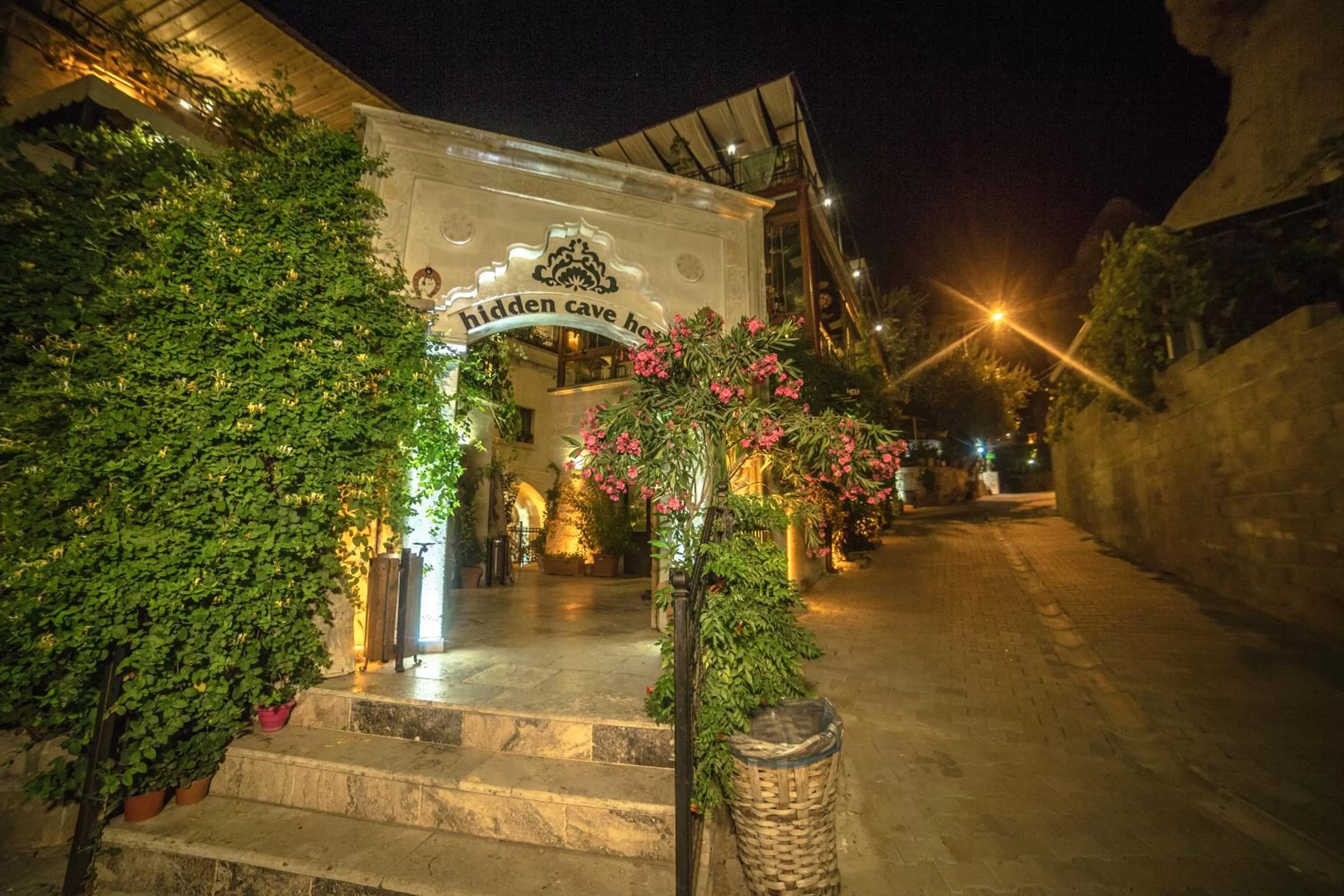 Facade/entrance in Hidden Cave Hotel