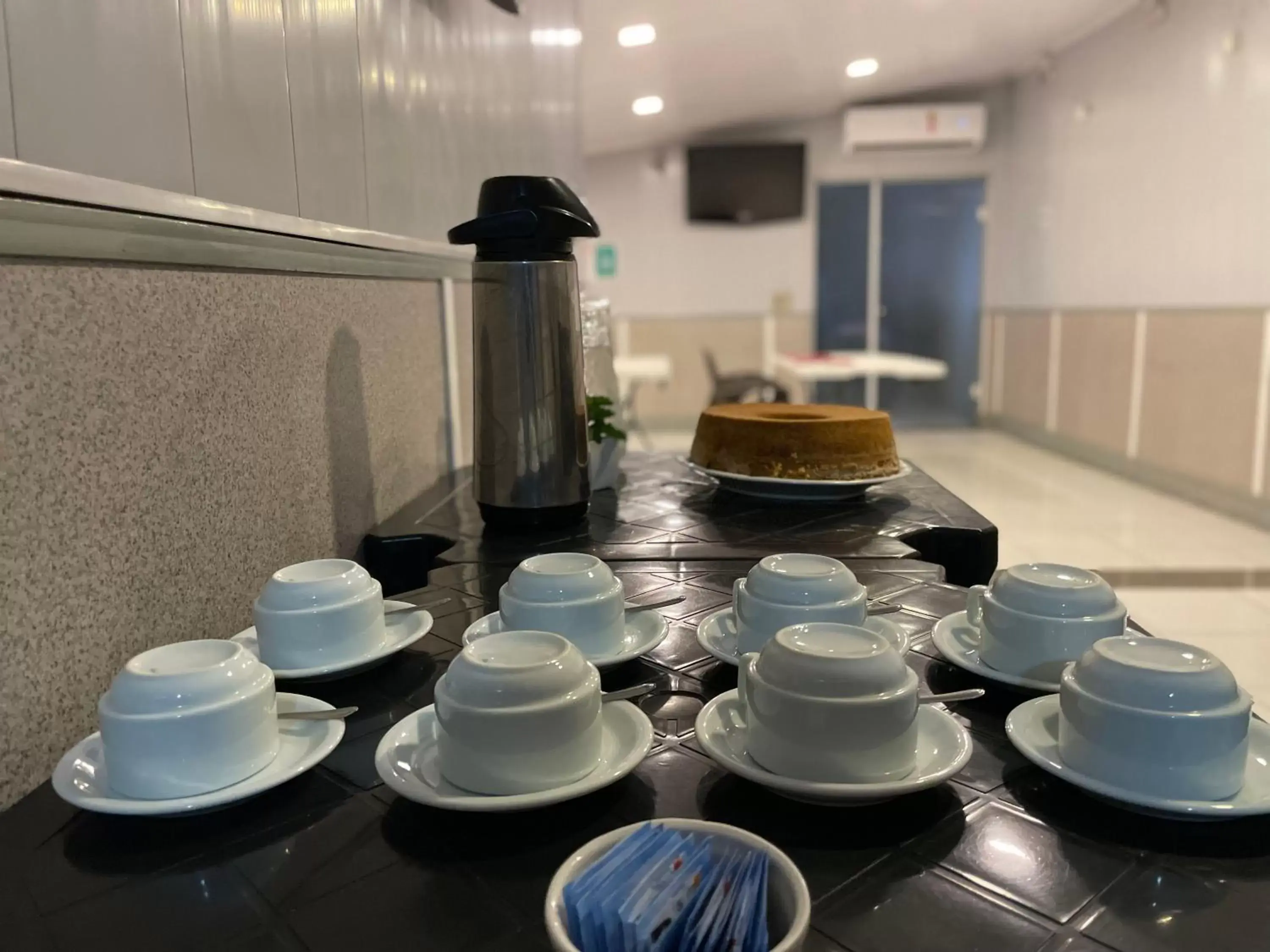 Coffee/tea facilities in Calamares Hotel São Caetano