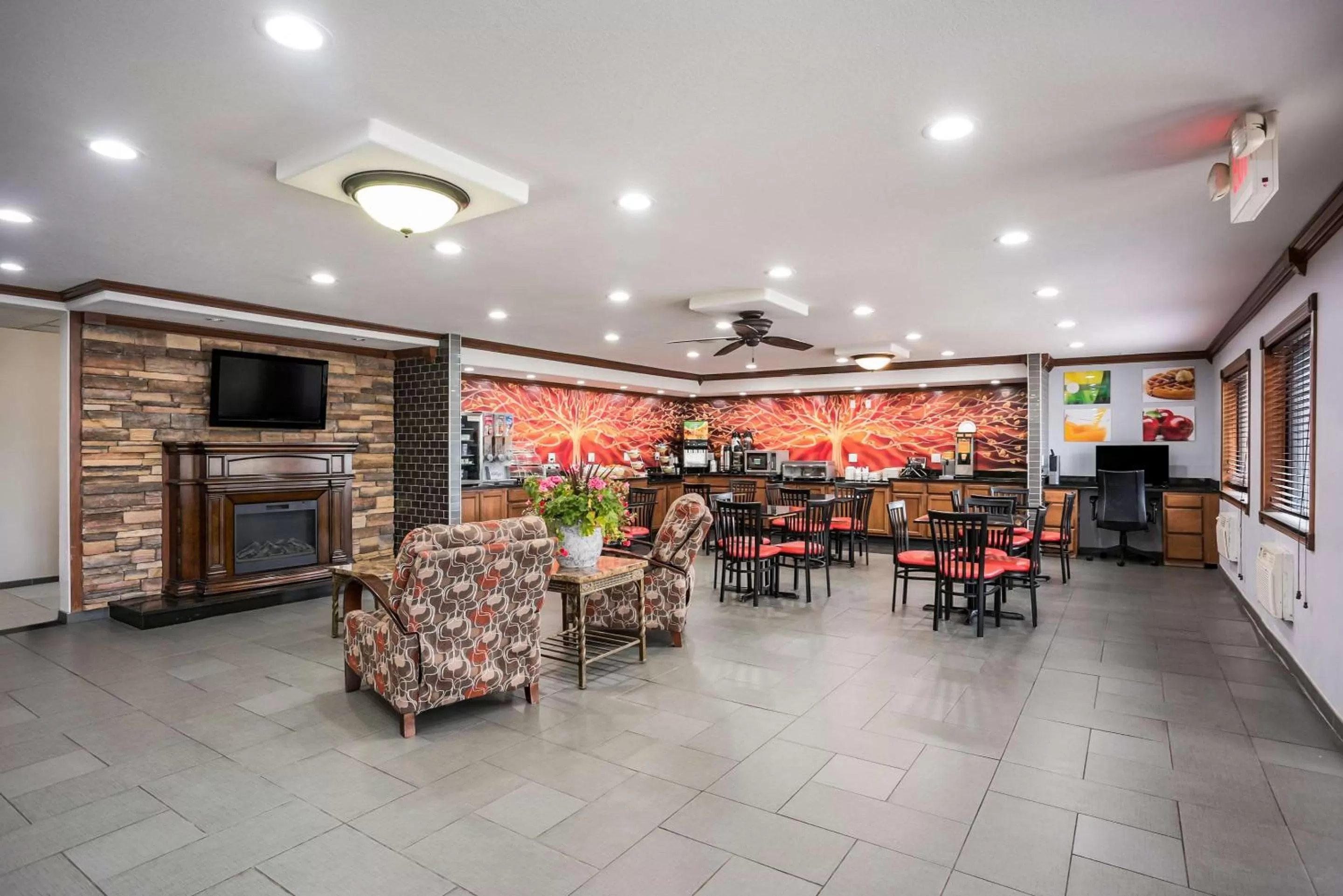 Breakfast in Quality Inn Cedar Rapids South