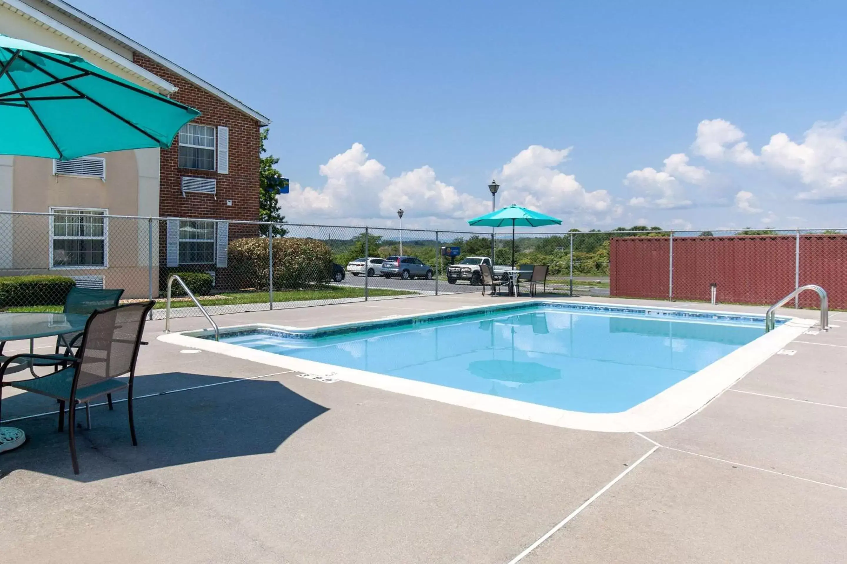 On site, Swimming Pool in Quality Inn Stephens City-Winchester South