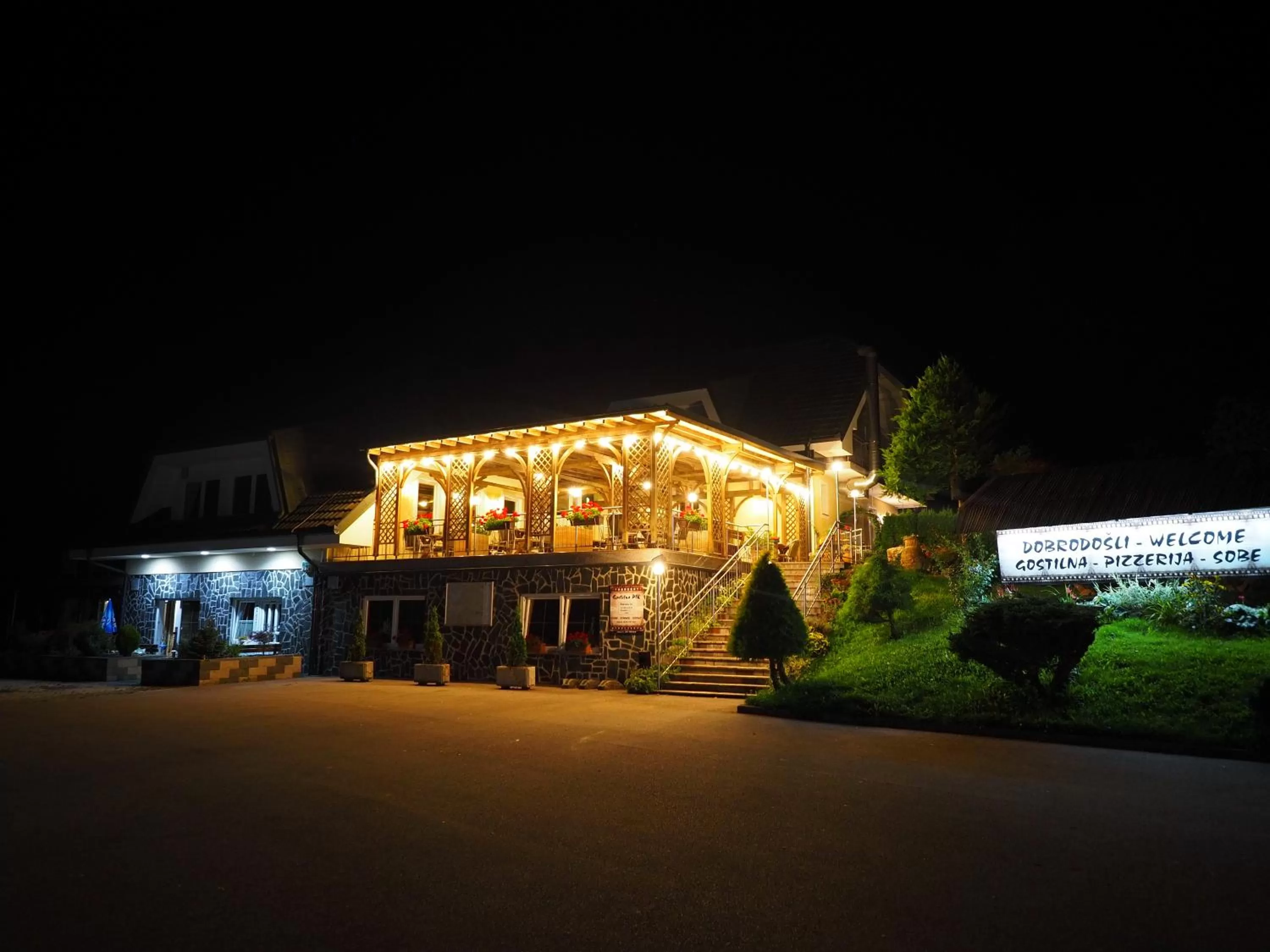 Property Building in Gostilna PIK