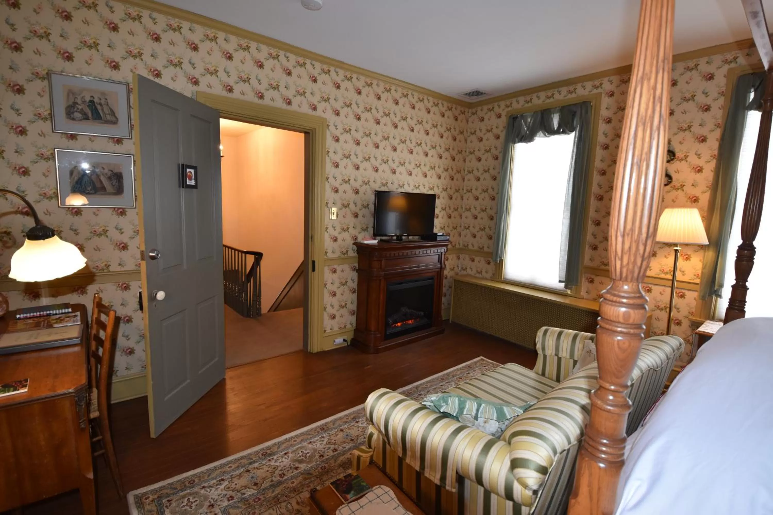Seating Area in Apple Bin Inn