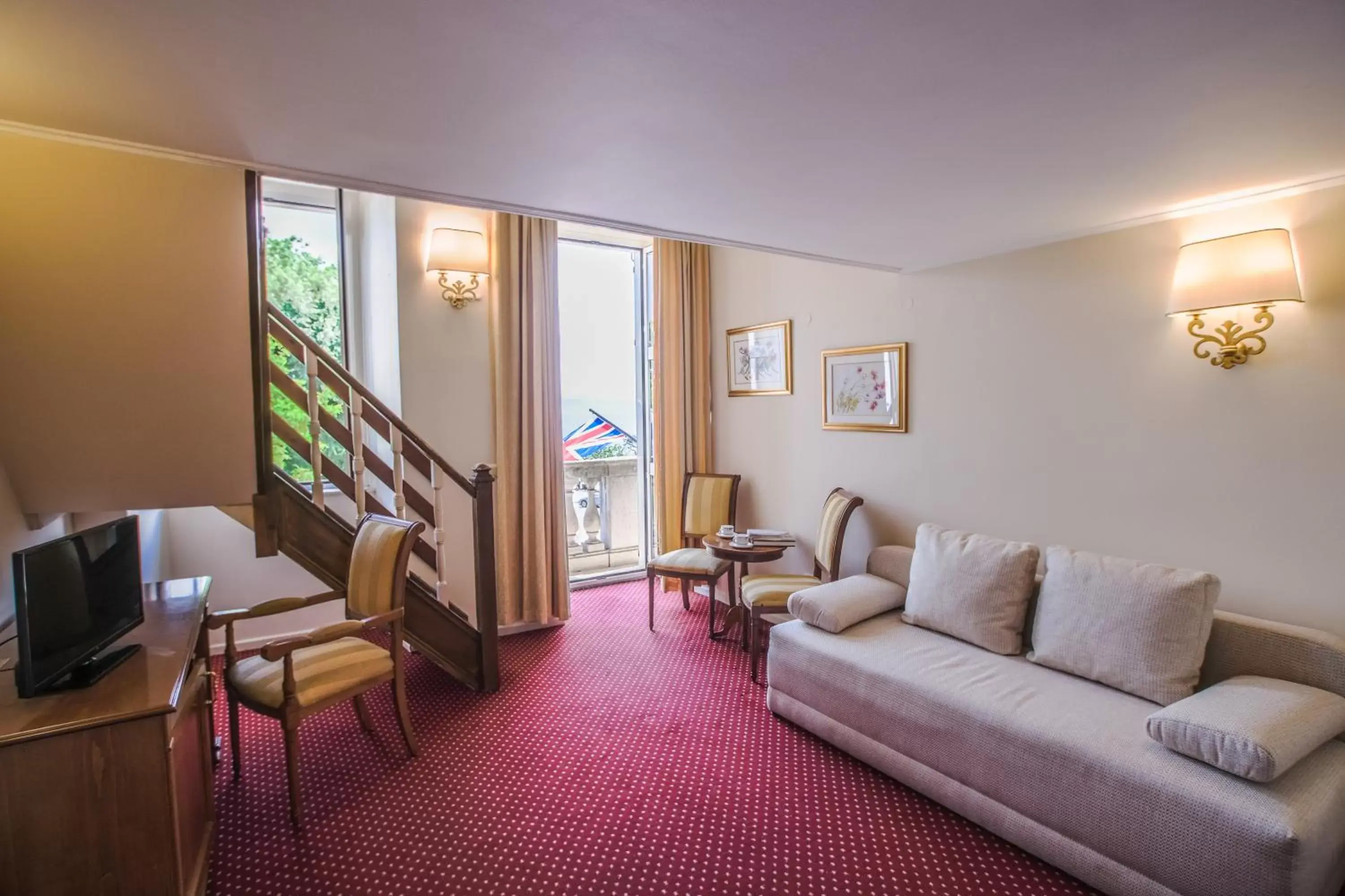 Living room, Seating Area in Cavalieri Hotel