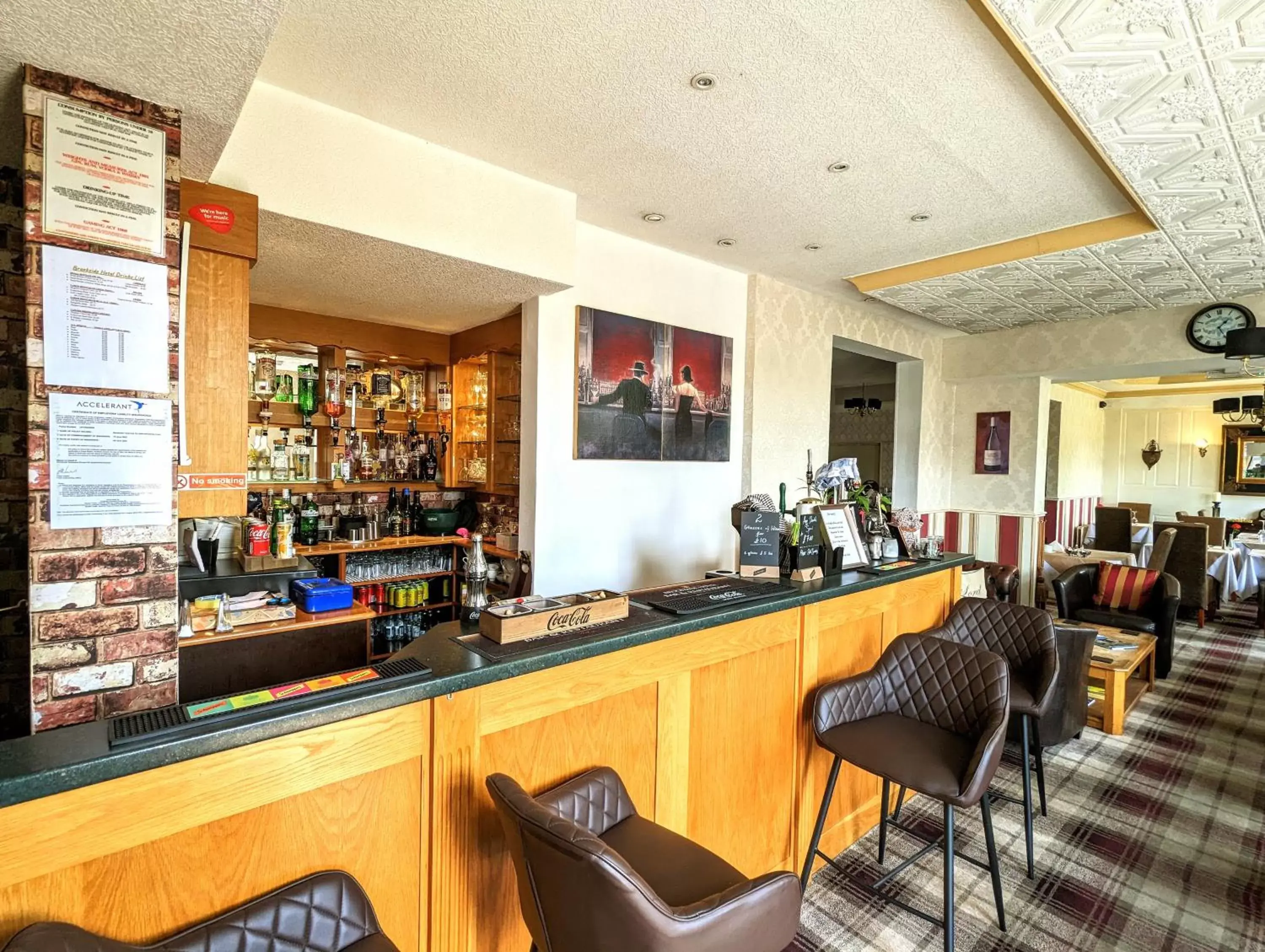 Lounge or bar, Restaurant/Places to Eat in Brookside Hotel & Restaurant