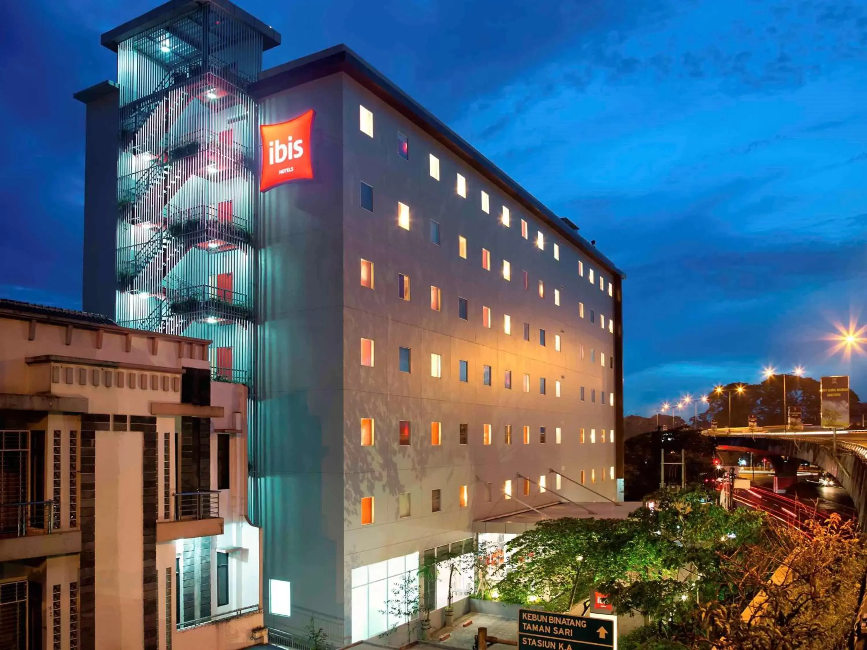 Property building in Ibis Bandung Pasteur