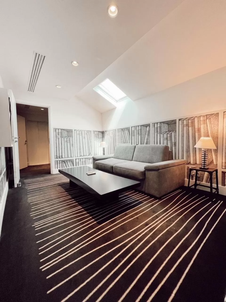 Seating area, Bed in Maison Pic