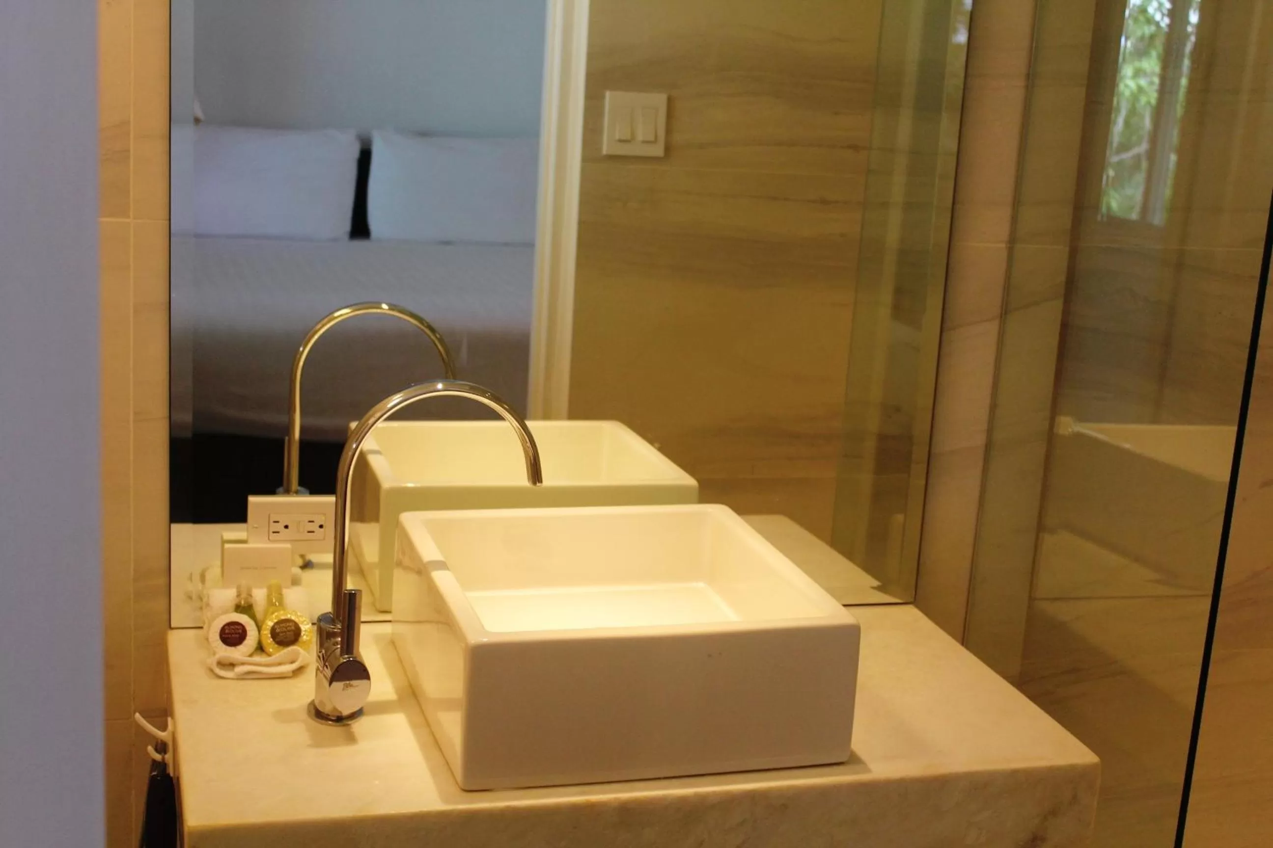 Bathroom in Albrook Inn