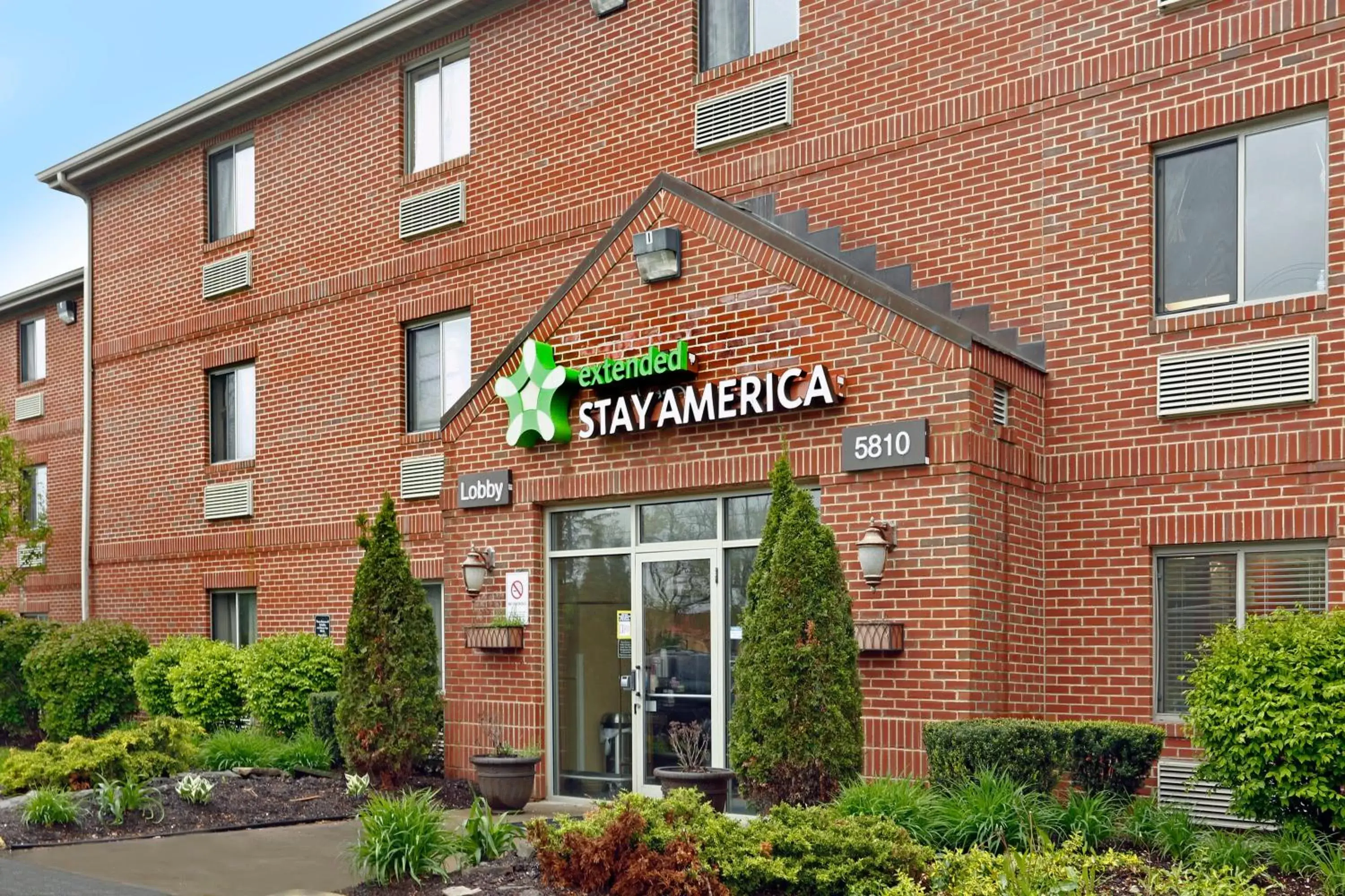 Property building in Extended Stay America Suites - Fort Wayne - North