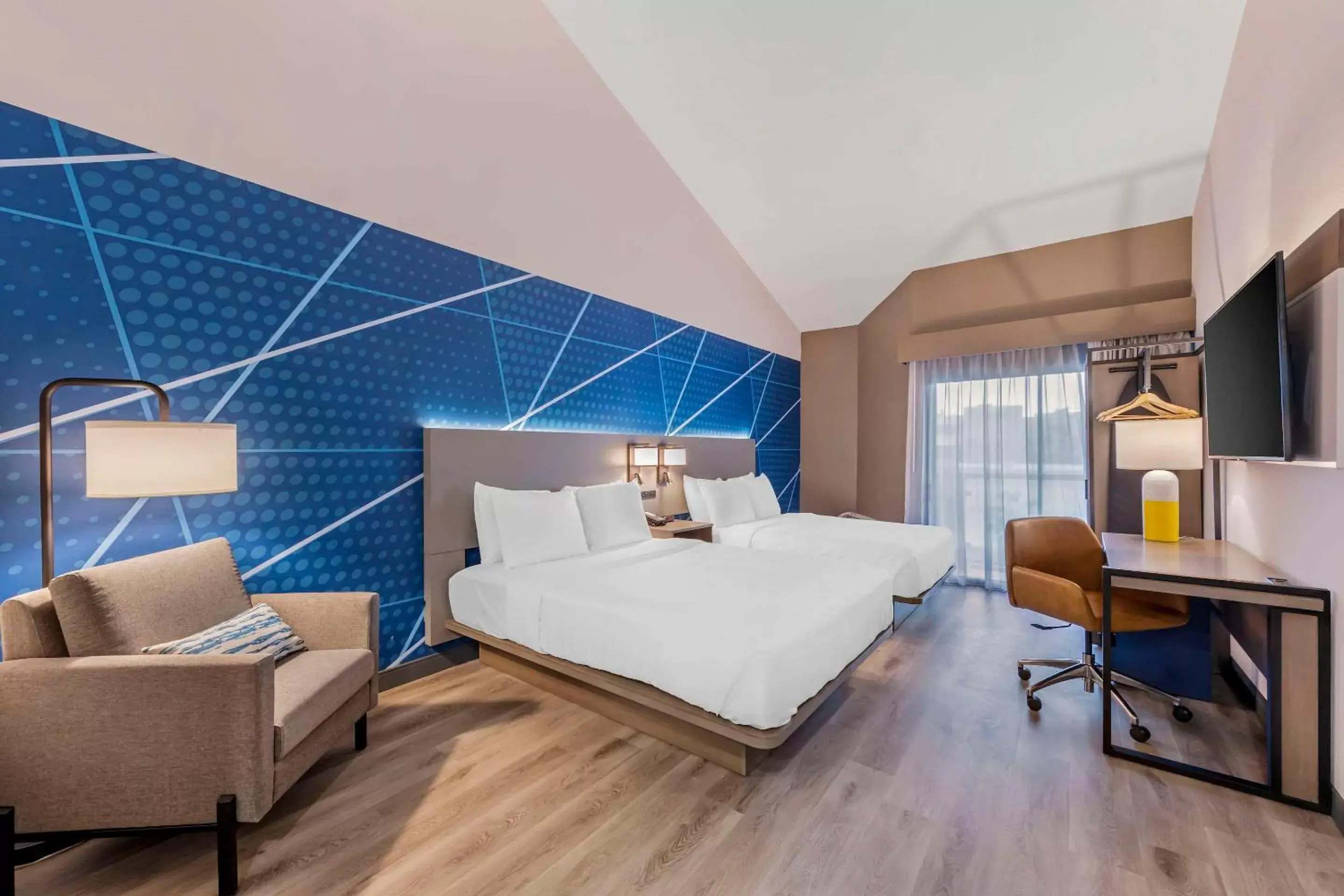 Bedroom in Quality Inn & Suites Irvine Spectrum