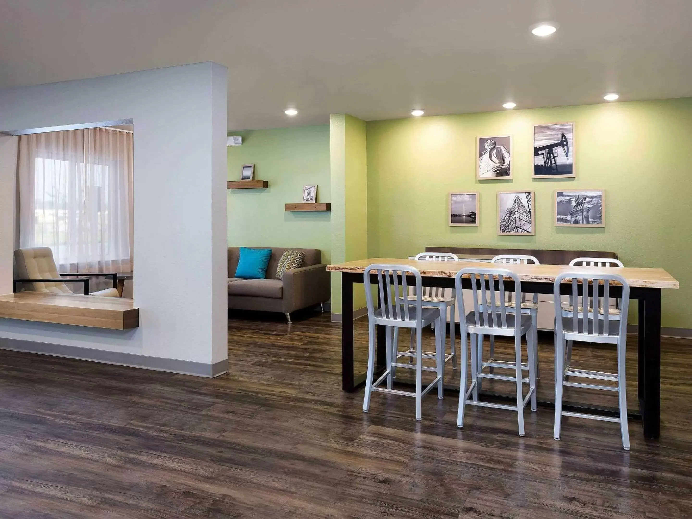Lobby or reception in WoodSpring Suites Pecos