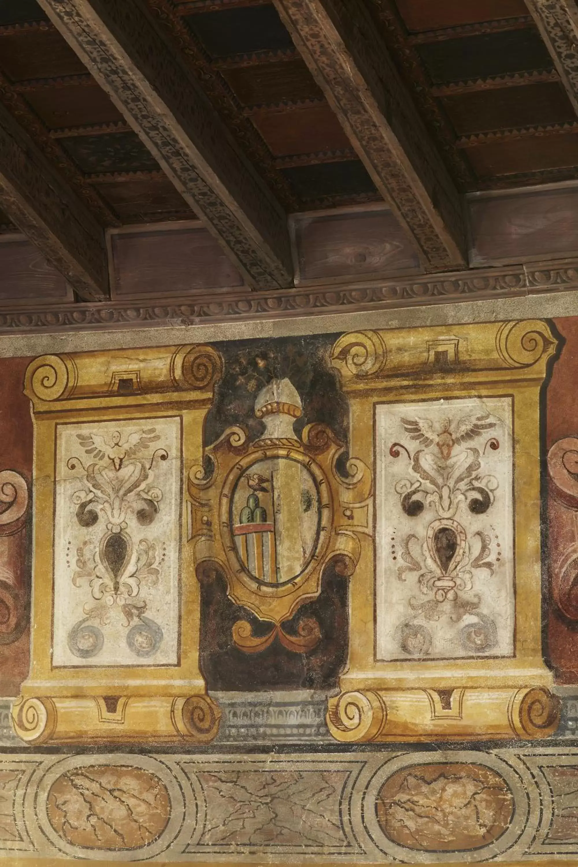 Decorative detail in Albergo Cappello