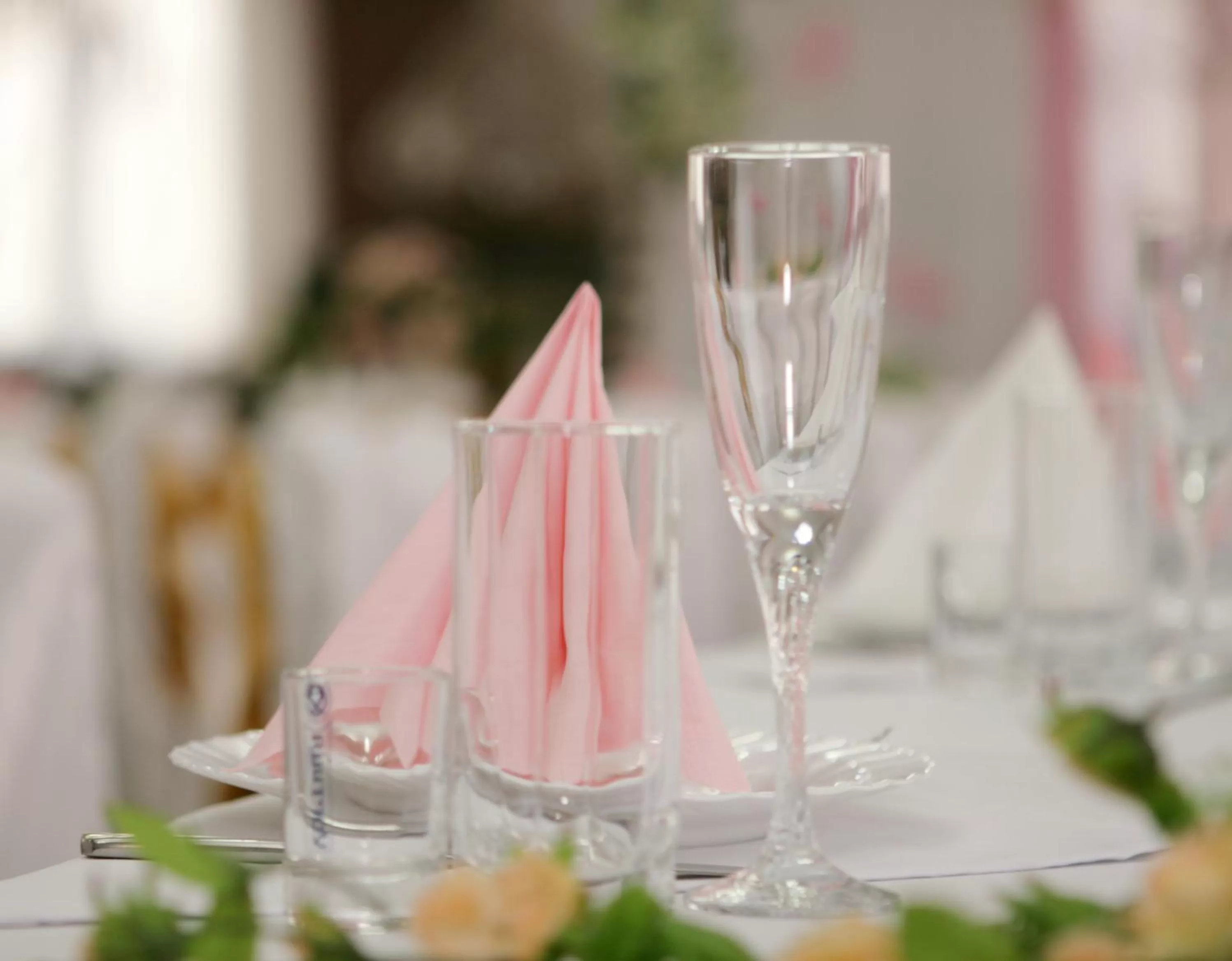 Restaurant/places to eat in Galian Hotel