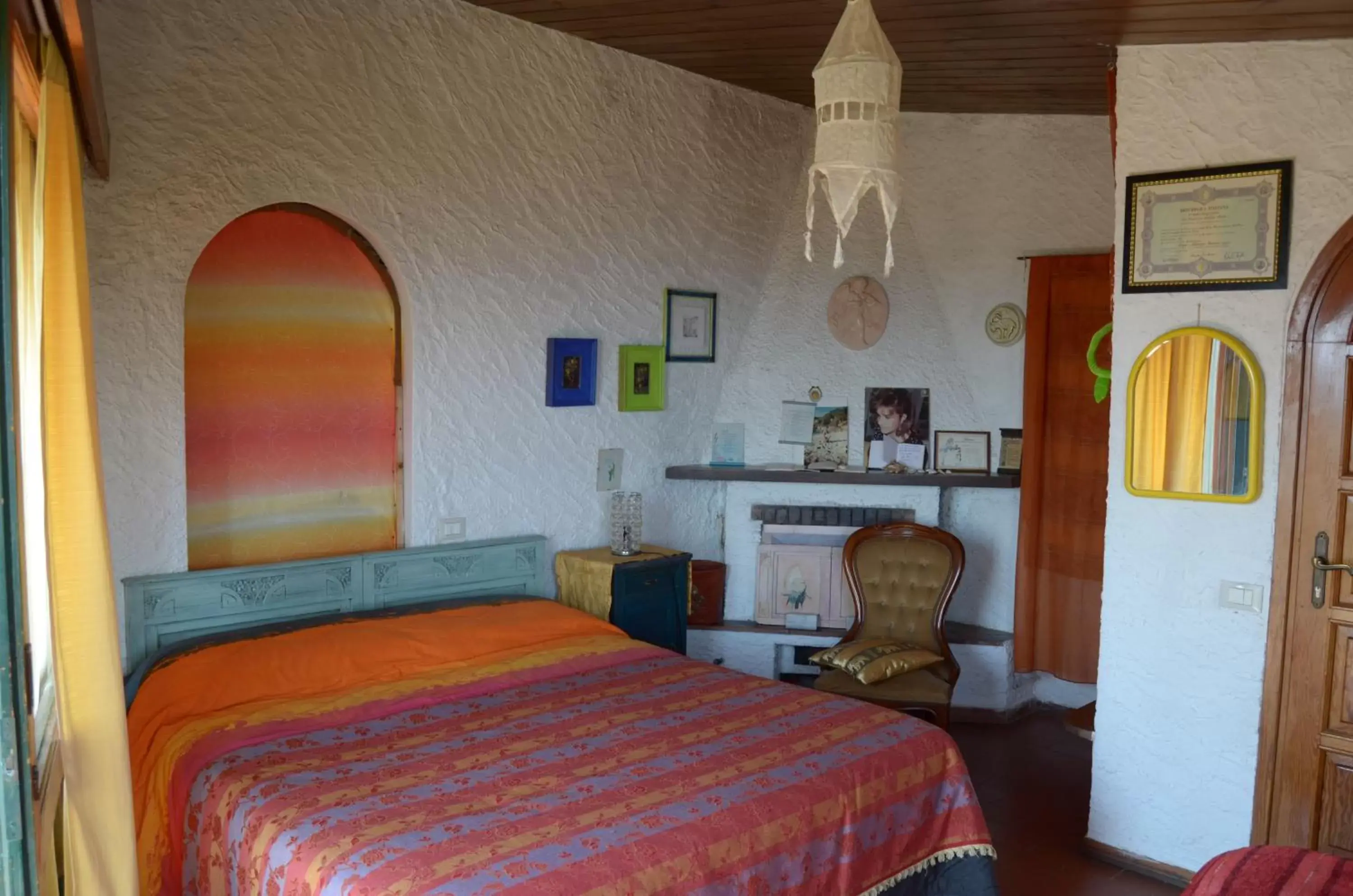 Photo of the whole room, Bed in LA CASTELLANA Una Finestra sul Mare- Air Conditioned