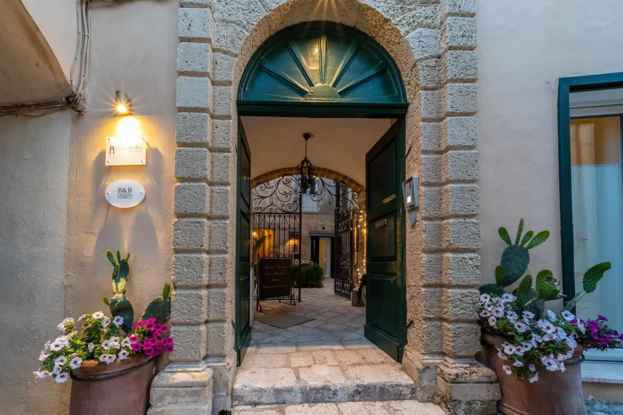 Facade/entrance in Palazzo De Mori