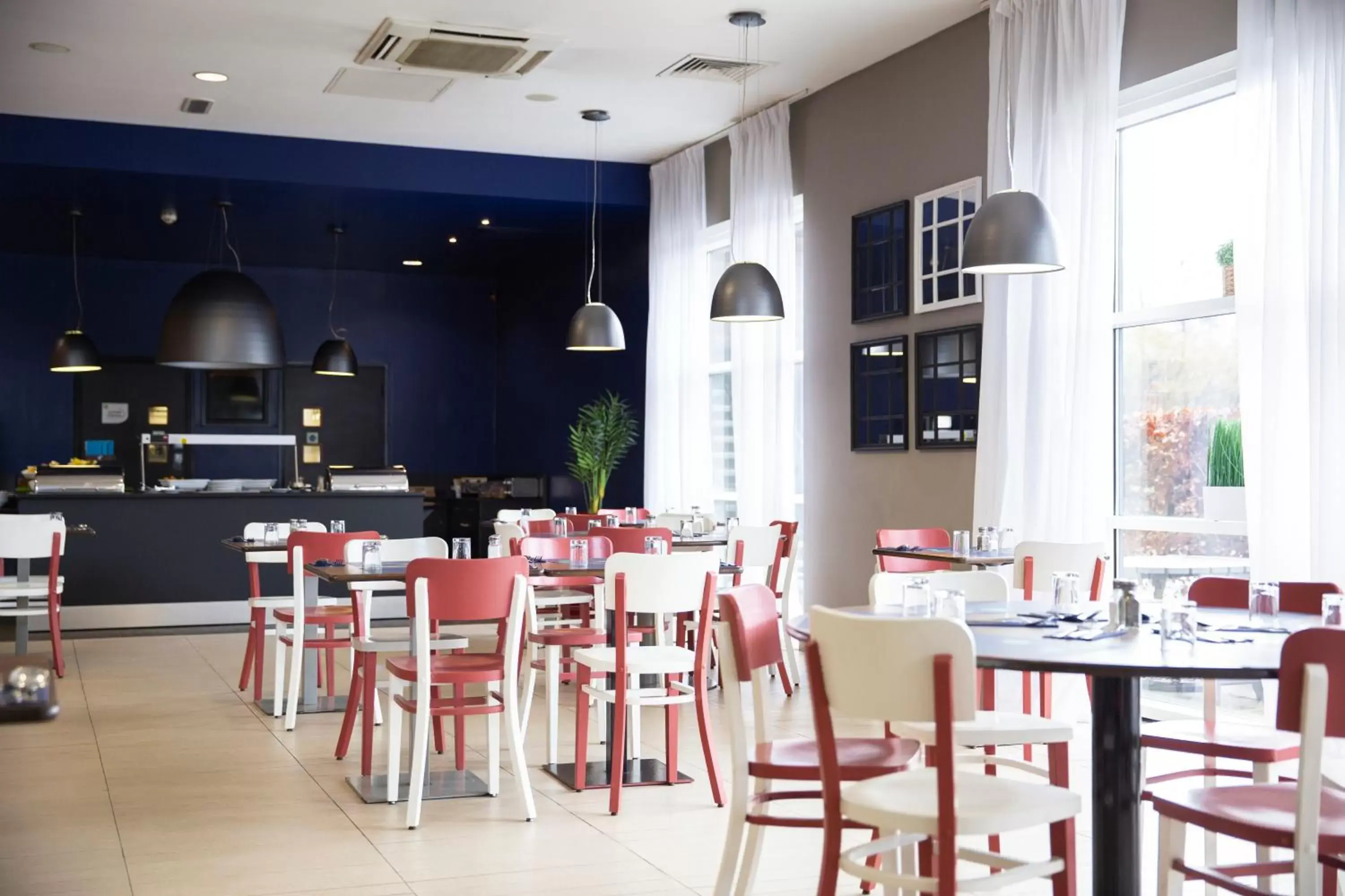 Restaurant/places to eat in Campanile Hotel Northampton Restaurant/places to eat in Campanile Hotel Northampton