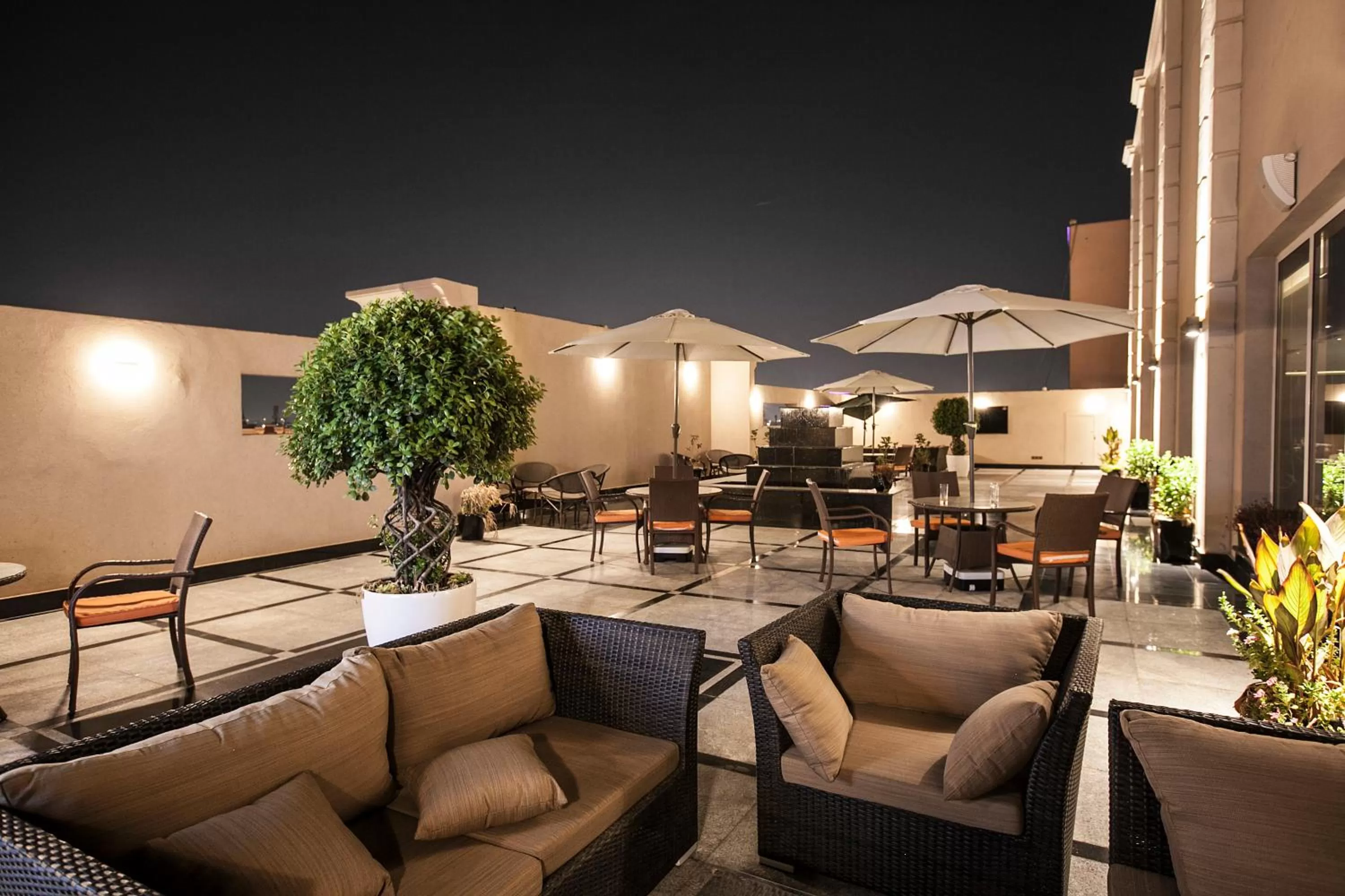 Patio in Western Lamar Hotel