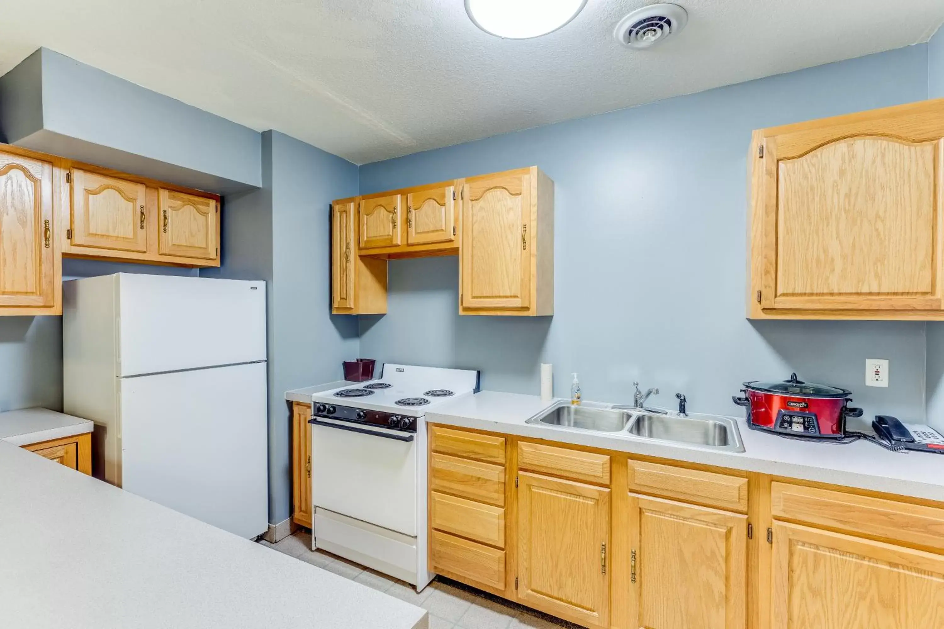 Kitchen or kitchenette, Kitchen/Kitchenette in Best Western Lakewinds