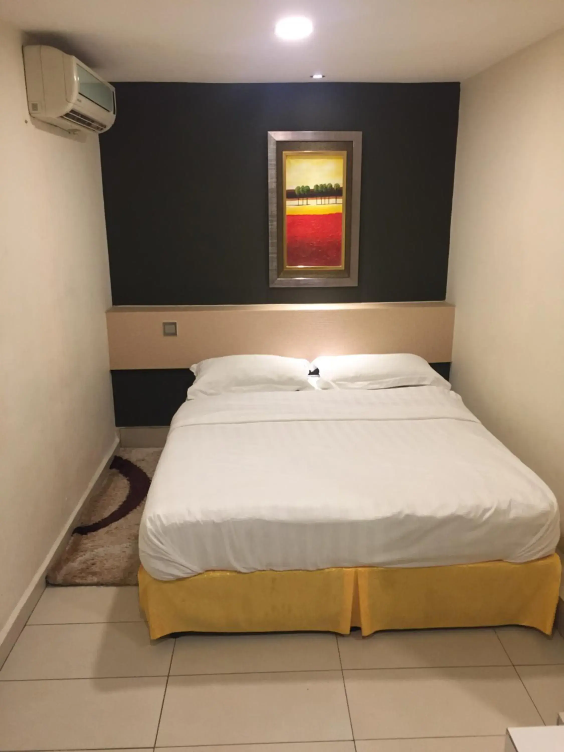 Bed in One Avenue Hotel