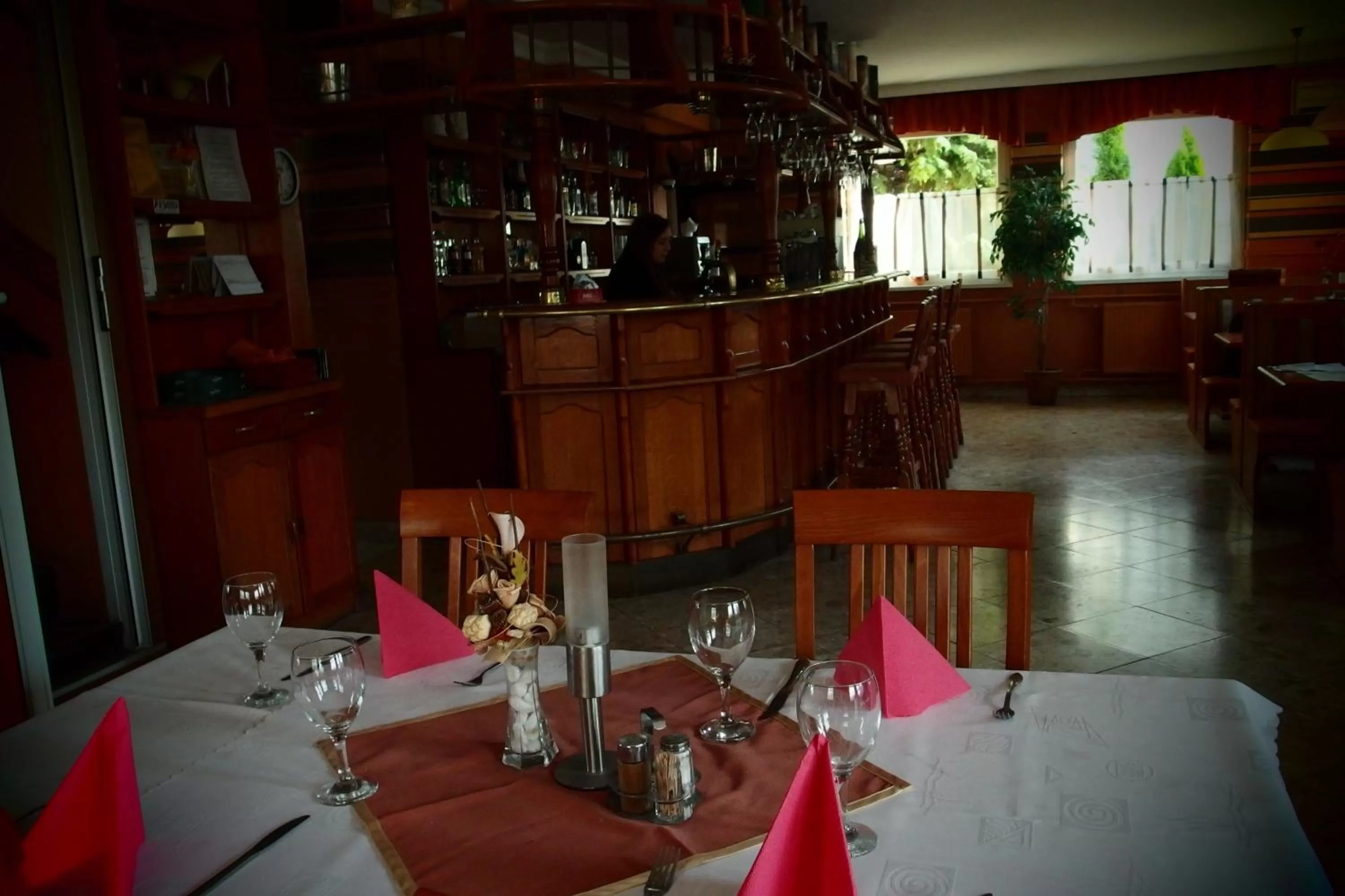 Restaurant/places to eat in Romantik Étterem - Panzió