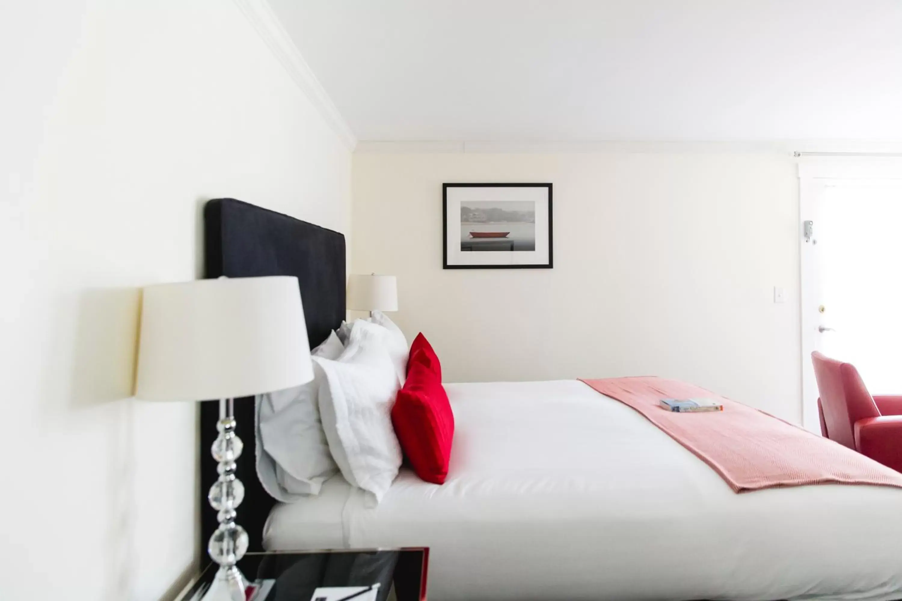 Bedroom, Bed in The Platinum Pebble Boutique Inn - Adults Only Property