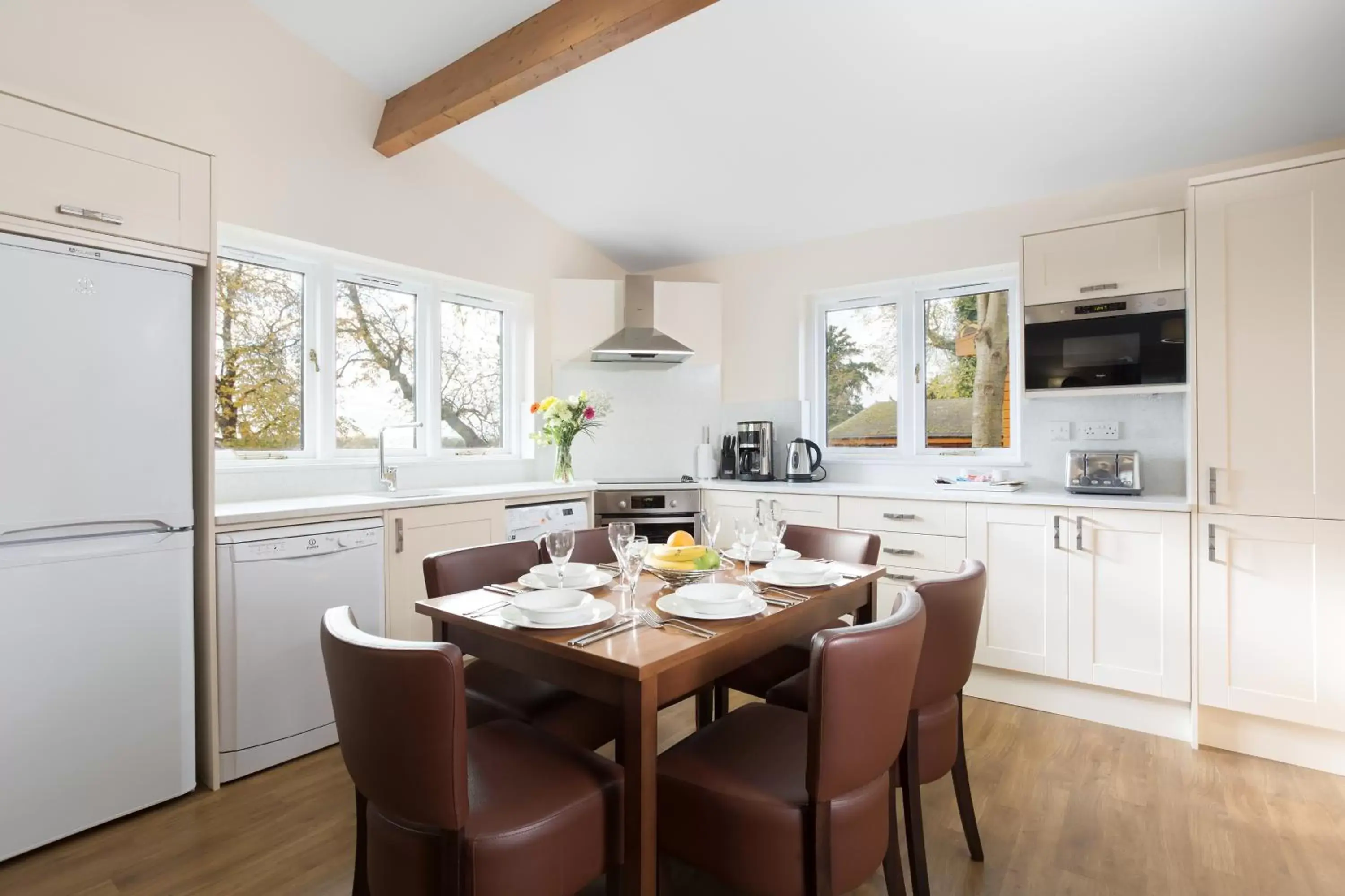 Kitchen or kitchenette, Dining Area in Wychnor Park Country Club
