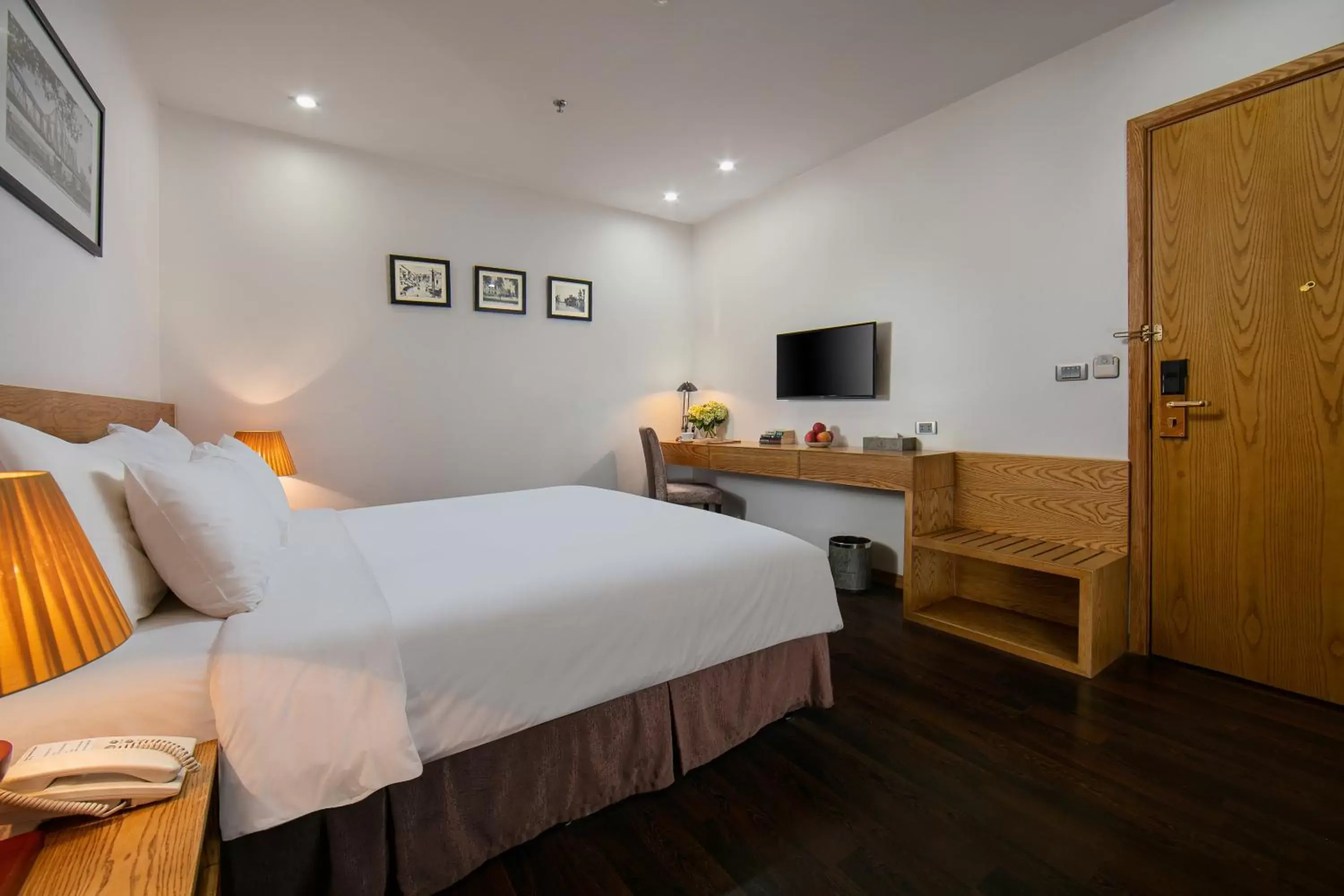 Property building, Bed in Hanoi Paon Hotel & Spa