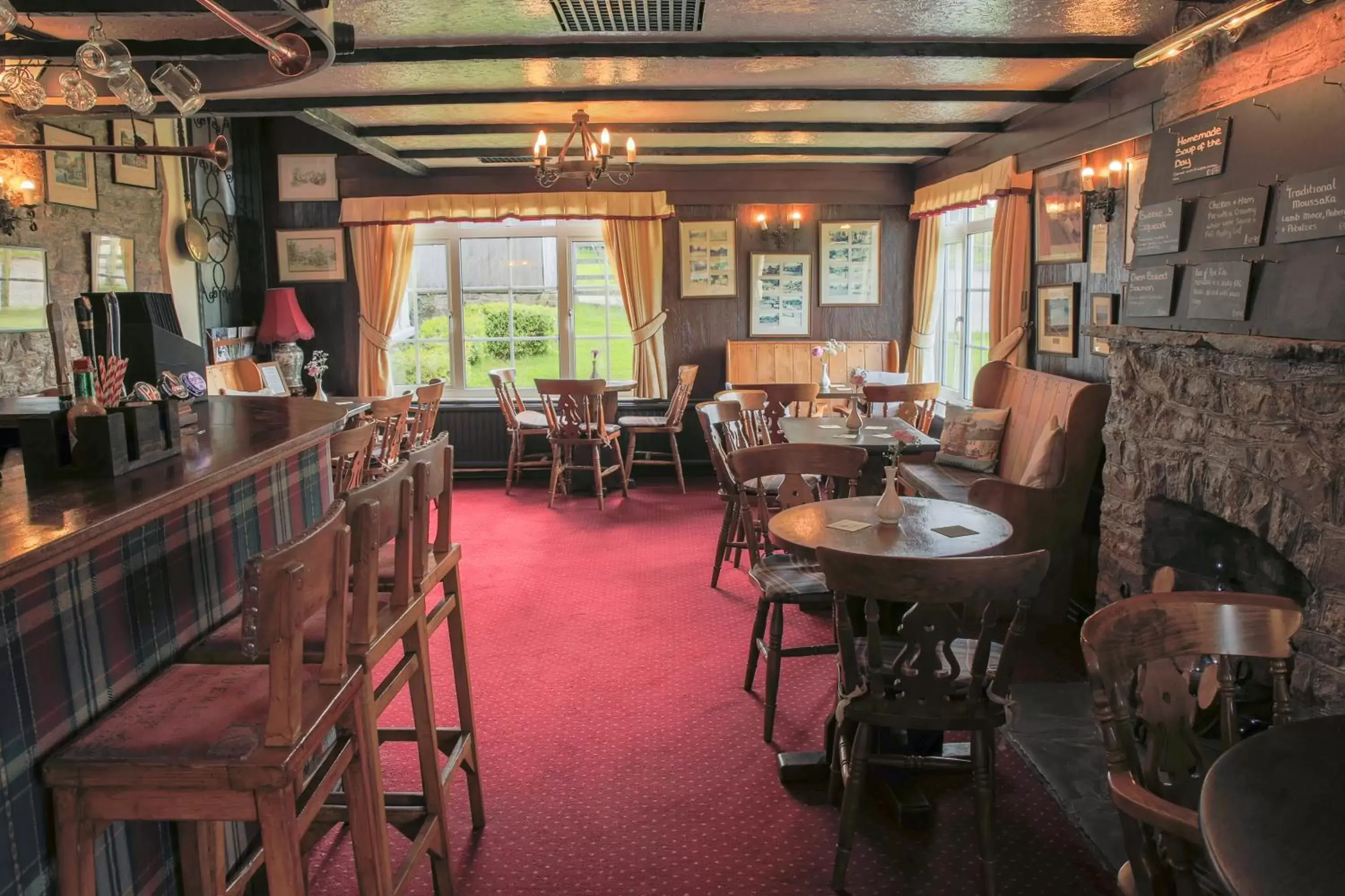 Restaurant/Places to Eat in The Greyhound Inn and Hotel