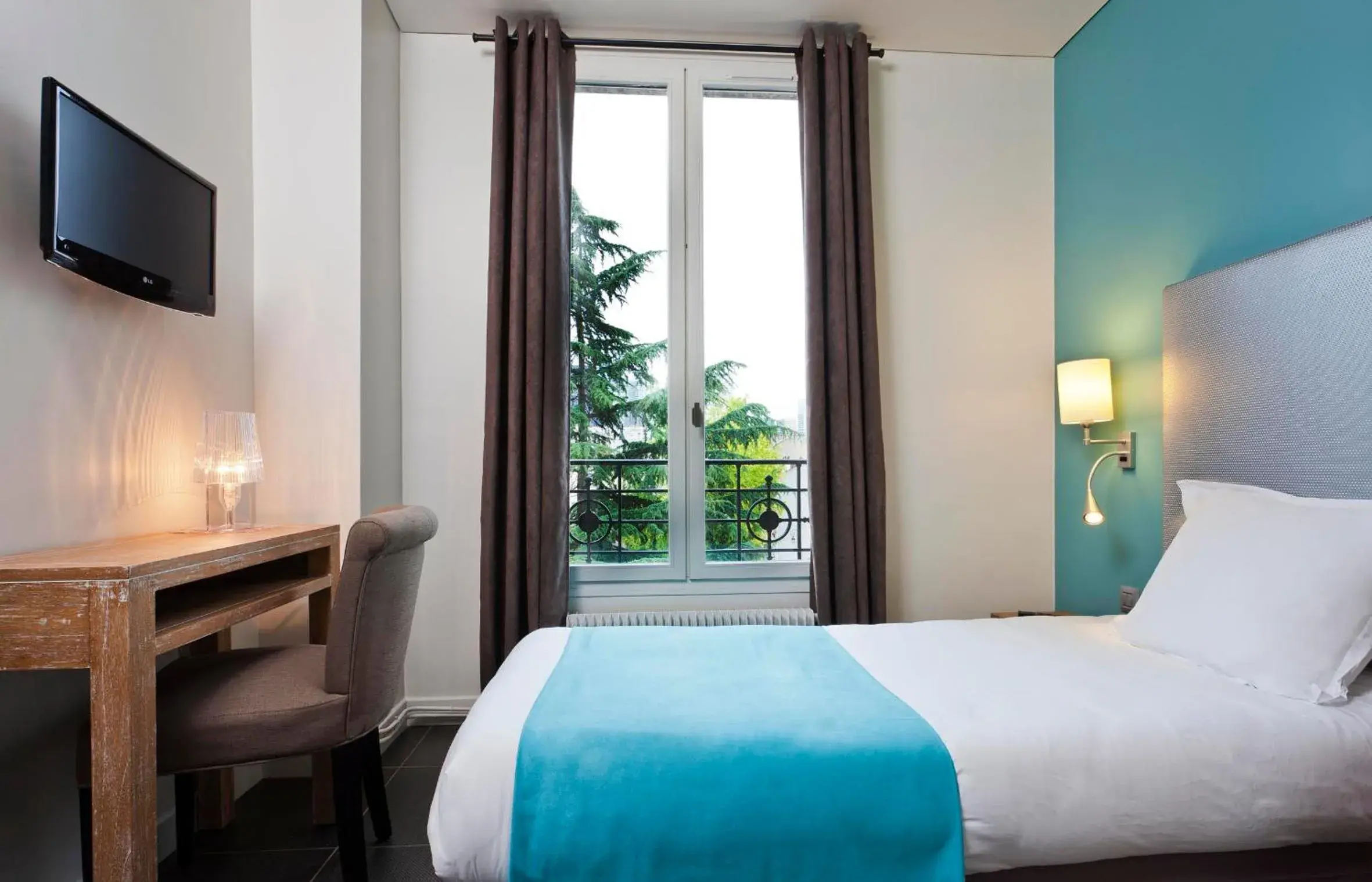 Bedroom, Bed in Hotel Douglas Bedroom, Bed in Hotel Douglas